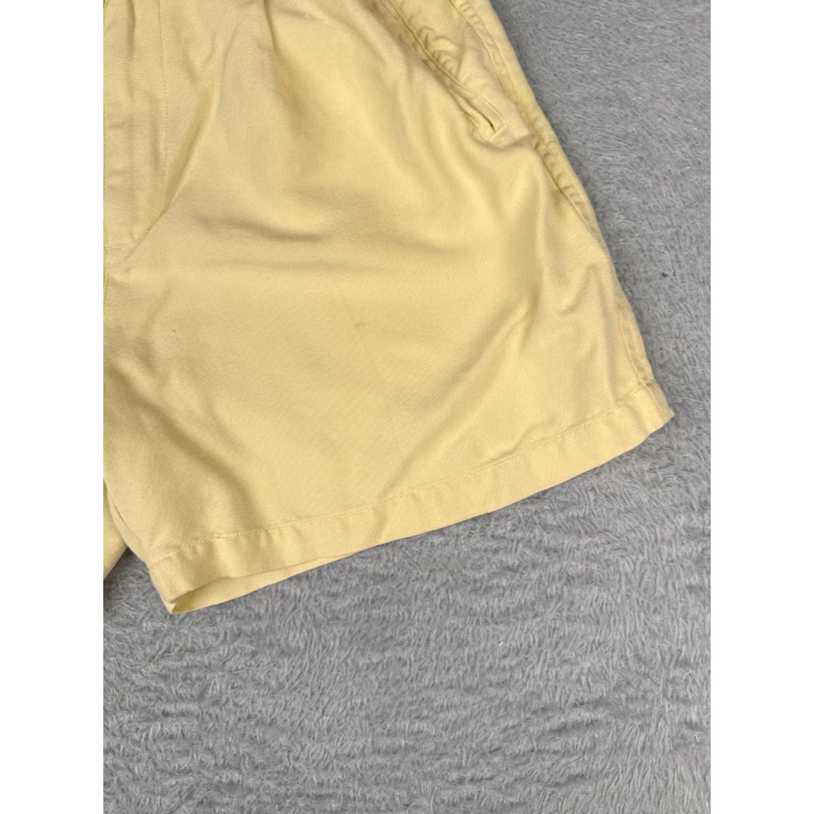 Tommy Bahama VINTAGE Tommy Bahama Women’s Shorts Bermuda 10 Yellow Silk Pockets Beach Vacation Travel Size 32" / US 10 / IT 46 - 2 Thumbnail