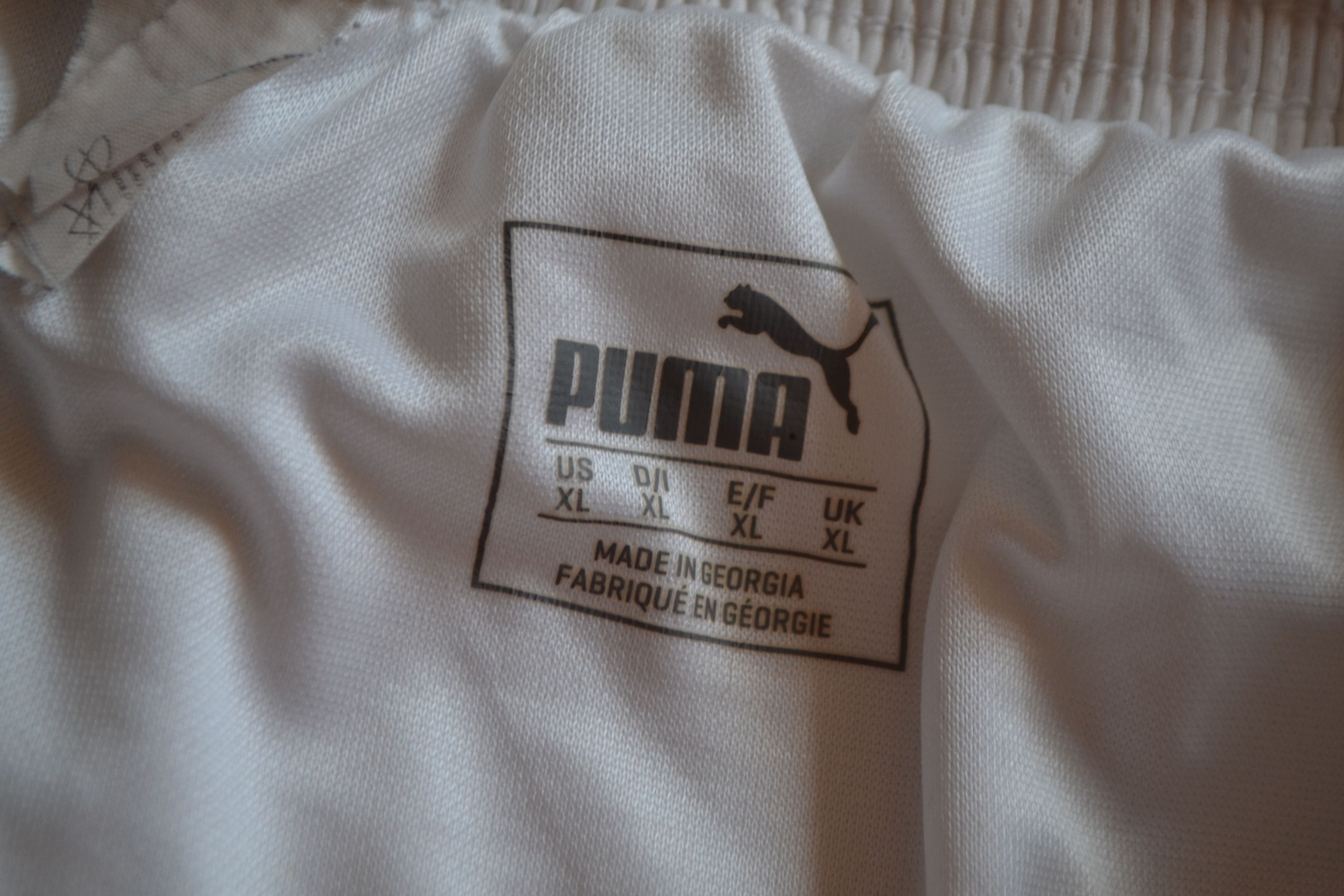 Puma Arsenal London Home football shorts 2015 2016 Soccer Size US 36 / EU 52 - 3 Thumbnail