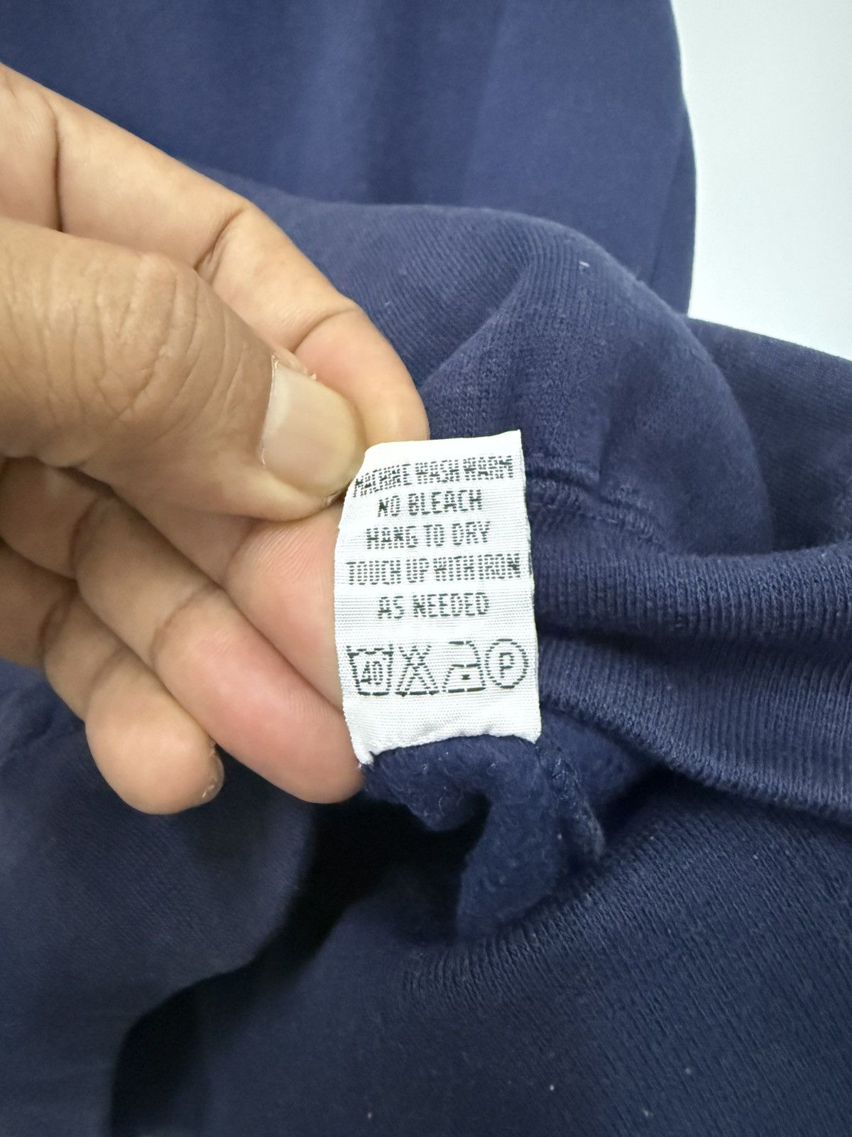United Colors Of Benetton 🔥 UNITED COLORS OF BENETTON MULTICOLOR EMBROIDED SWEATSHIRT Size US M / EU 48-50 / 2 - 11 Thumbnail