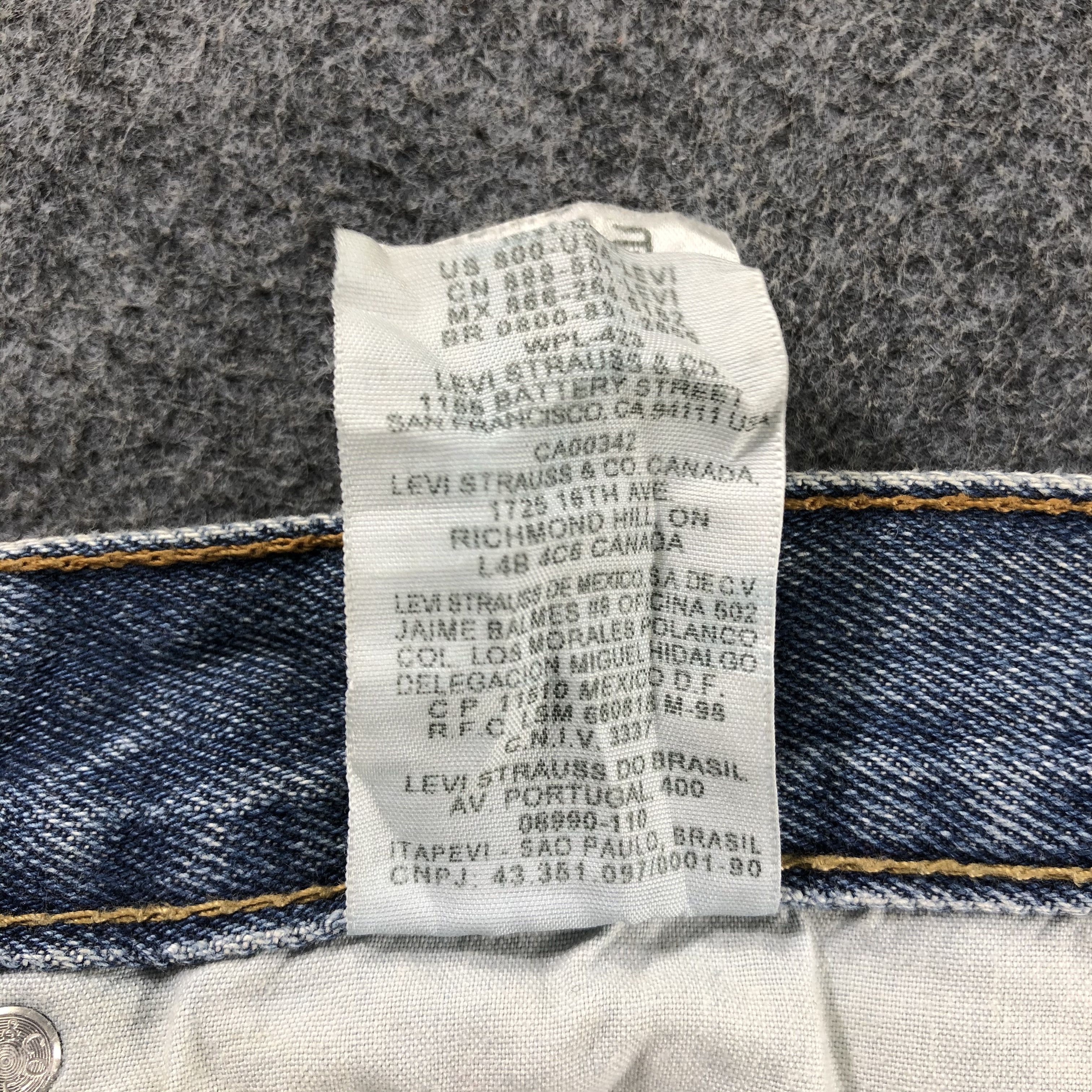 Levi's Vintage Blue Wash Levis 505 Jeans-J2676 Size US 33 - 13 Thumbnail