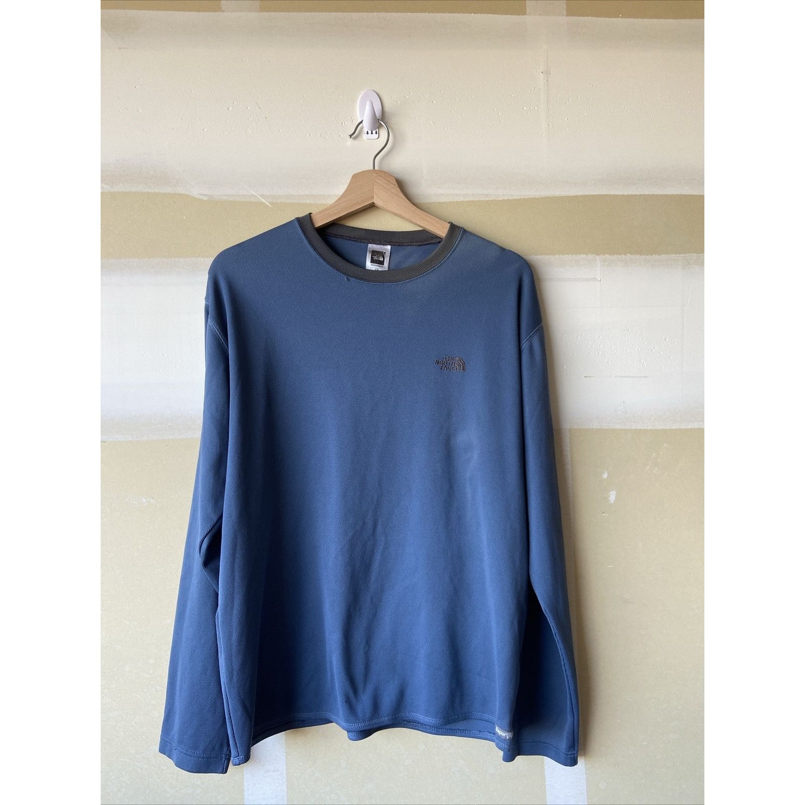 The North Face The North Face Logo Long Sleeve Blue T-Shirt Medium Size US M / EU 48-50 / 2 - 1 Thumbnail