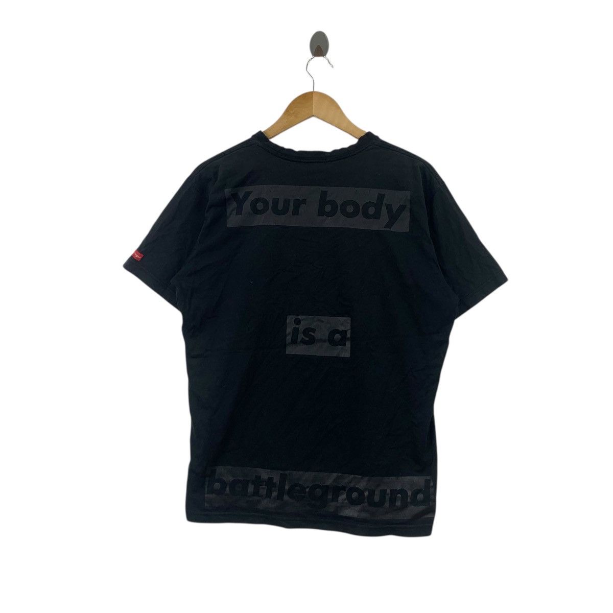 Barbara Kruger Vintage BARBARA KRUGER Your Body Is Battleground Tee Shirt Size US M / EU 48-50 / 2 - 7 Thumbnail