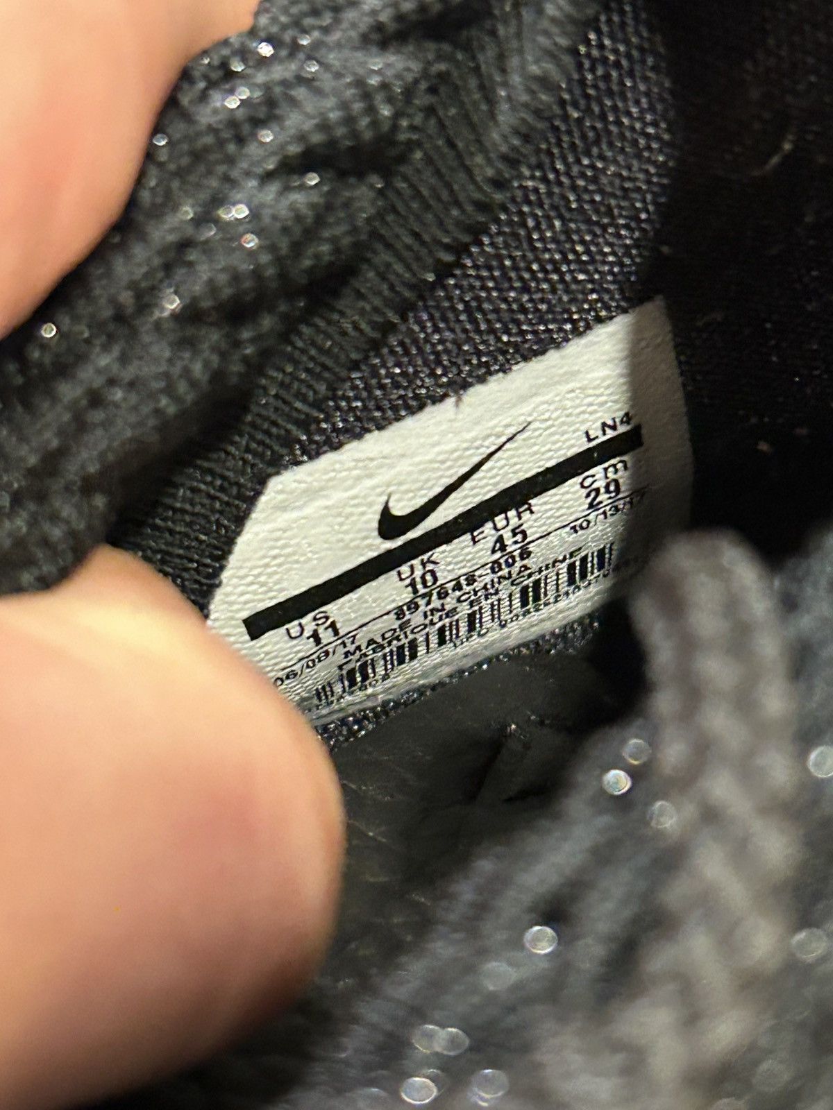 Nike Nike Lebron 15 ‘Black Gold’ Size US 11 / EU 44 - 6 Thumbnail