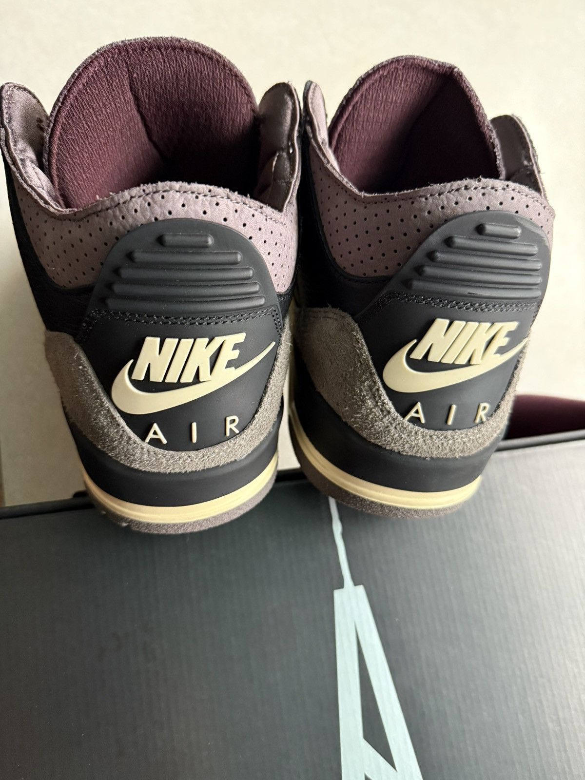 A Ma Maniere × Jordan Brand Jordan 3 a ma maniere Size US 9 / EU 42 - 4 Thumbnail