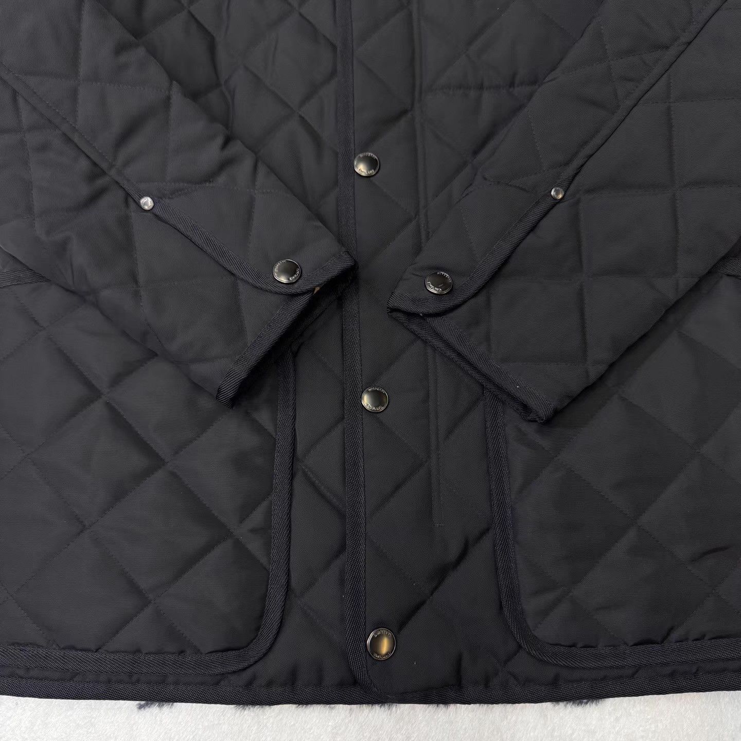 Burberry Burberry Classic All-Over Check Padded Jacket Q10 Size US M / EU 48-50 / 2 - 3 Thumbnail