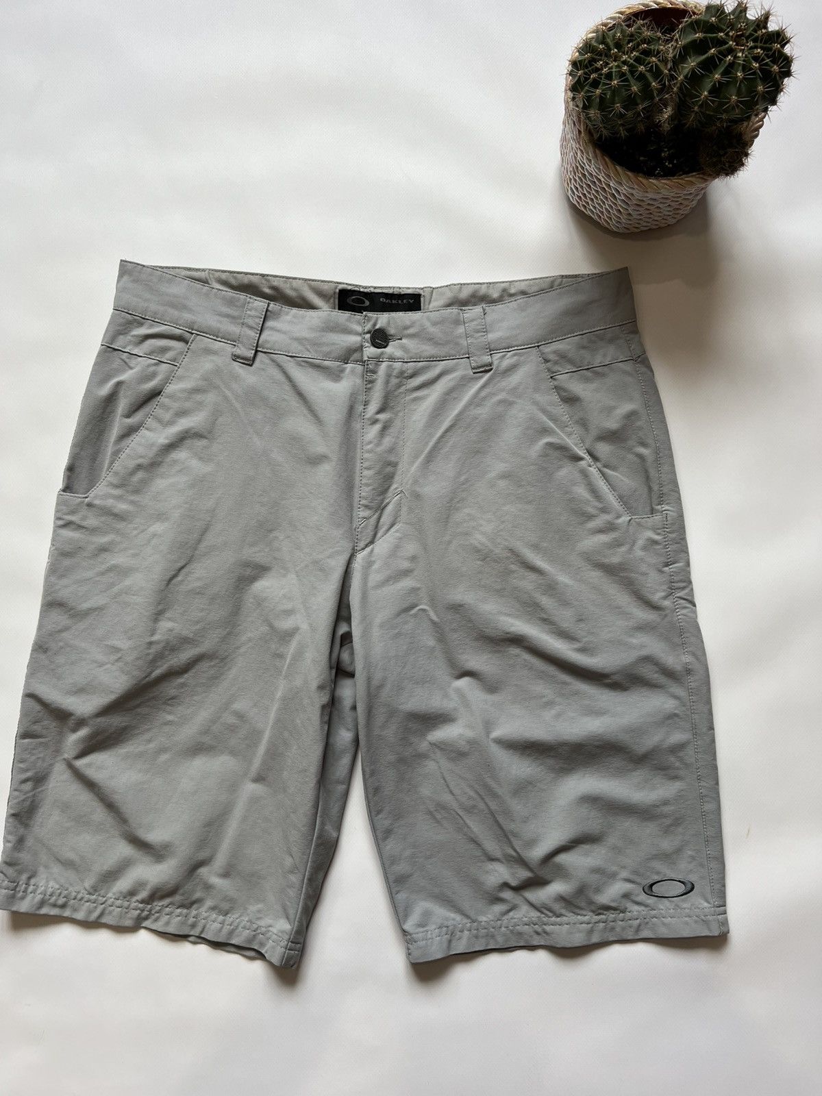 Oakley Oakley Grey Basic Shorts Mens Tactical Size US 34 / EU 50 - 1 Thumbnail