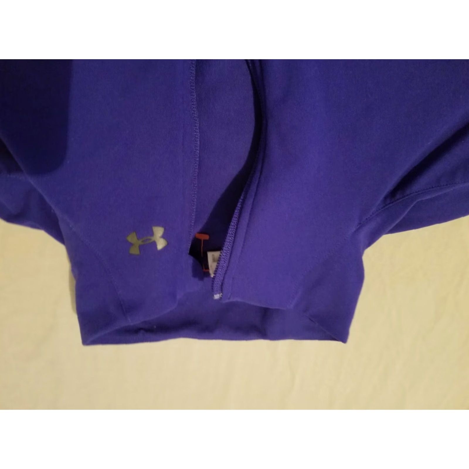 Under Armour Womens Under Armour Jacket M Medium Purple Athletic Gym Workout Shirt (Adaptive: Jacket, Activewear) Size M / US 6-8 / IT 42-44 - 5 Thumbnail