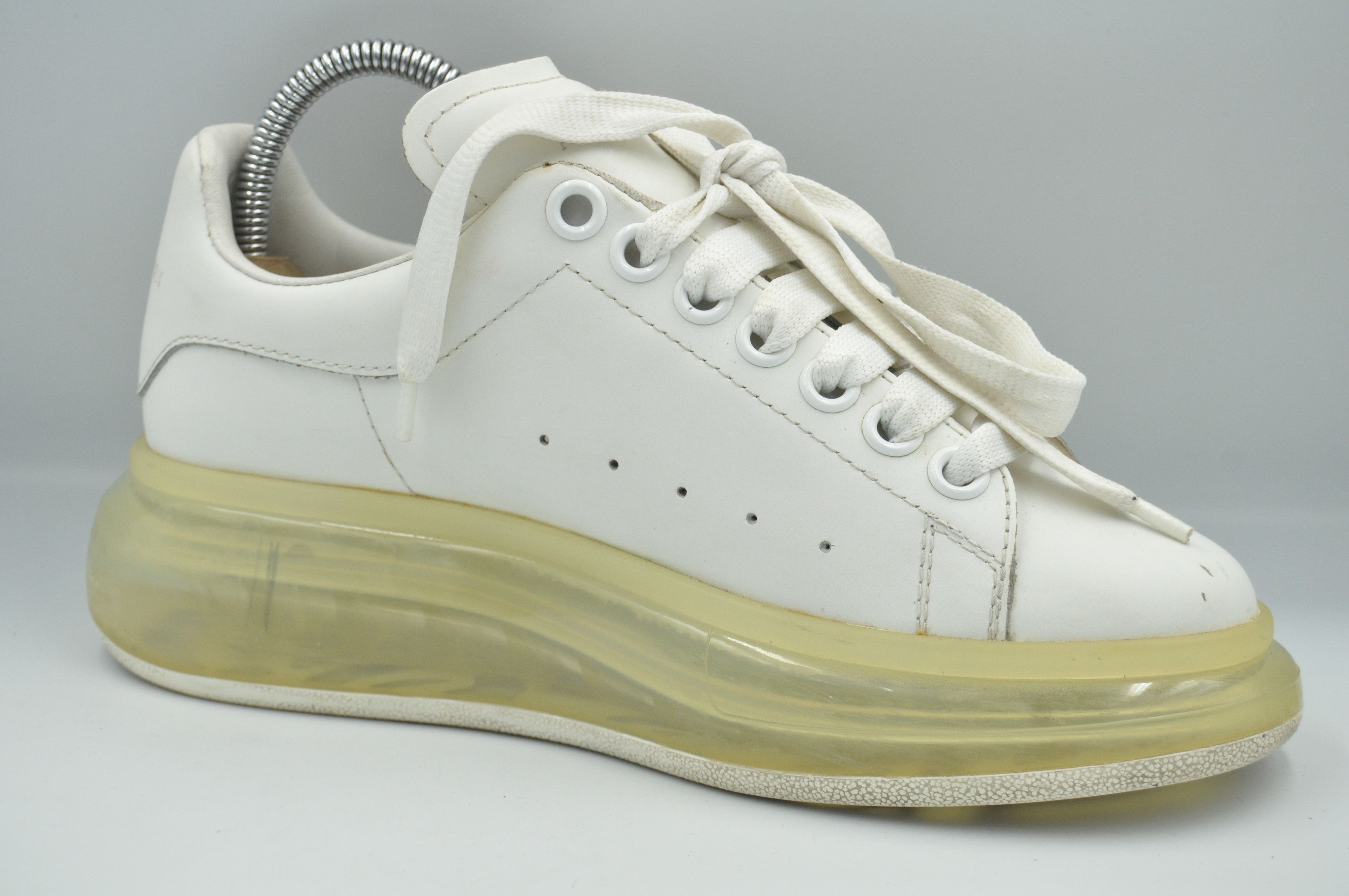 Alexander McQueen Alexander Mcqueen - Clear Sole Larry Sneakers Size US 6 / IT 36 - 12 Thumbnail