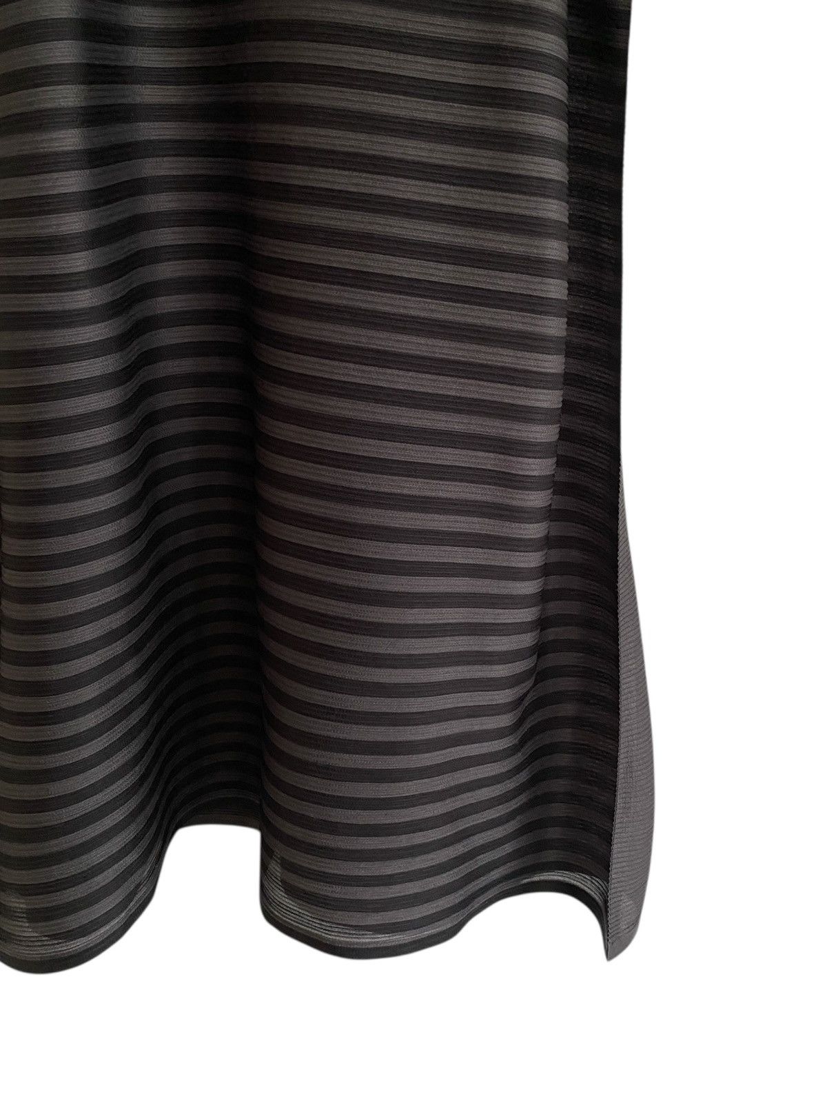 Pleats Please Issey Miyake Vintage Brand Pleast Please Issey Miyake Dress 1990s Size S / US 4 / IT 40 - 6 Thumbnail