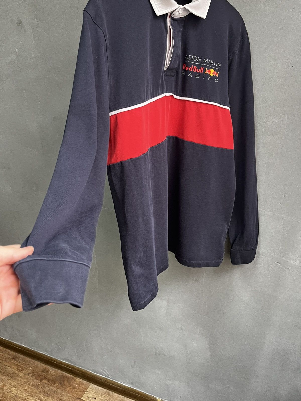 Red Bull Red bull Aston Martin rugby shirt Vintage Size US L / EU 52-54 / 3 - 6 Thumbnail