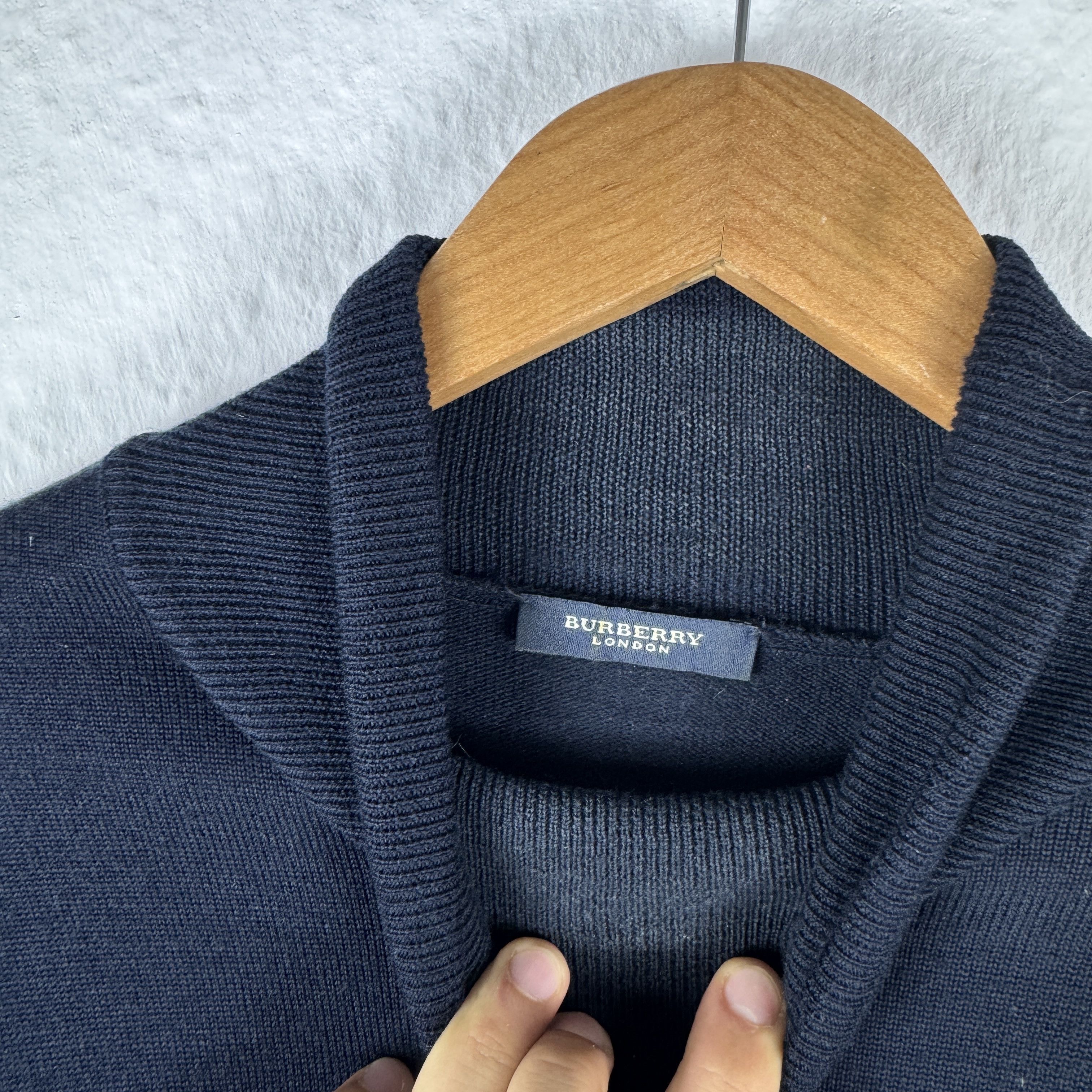 Burberry Men`s BURBERRY LONDON WOOL NAVY TURTLENECK SWEATeR JUMPER Size US XL / EU 56 / 4 - 8 Thumbnail