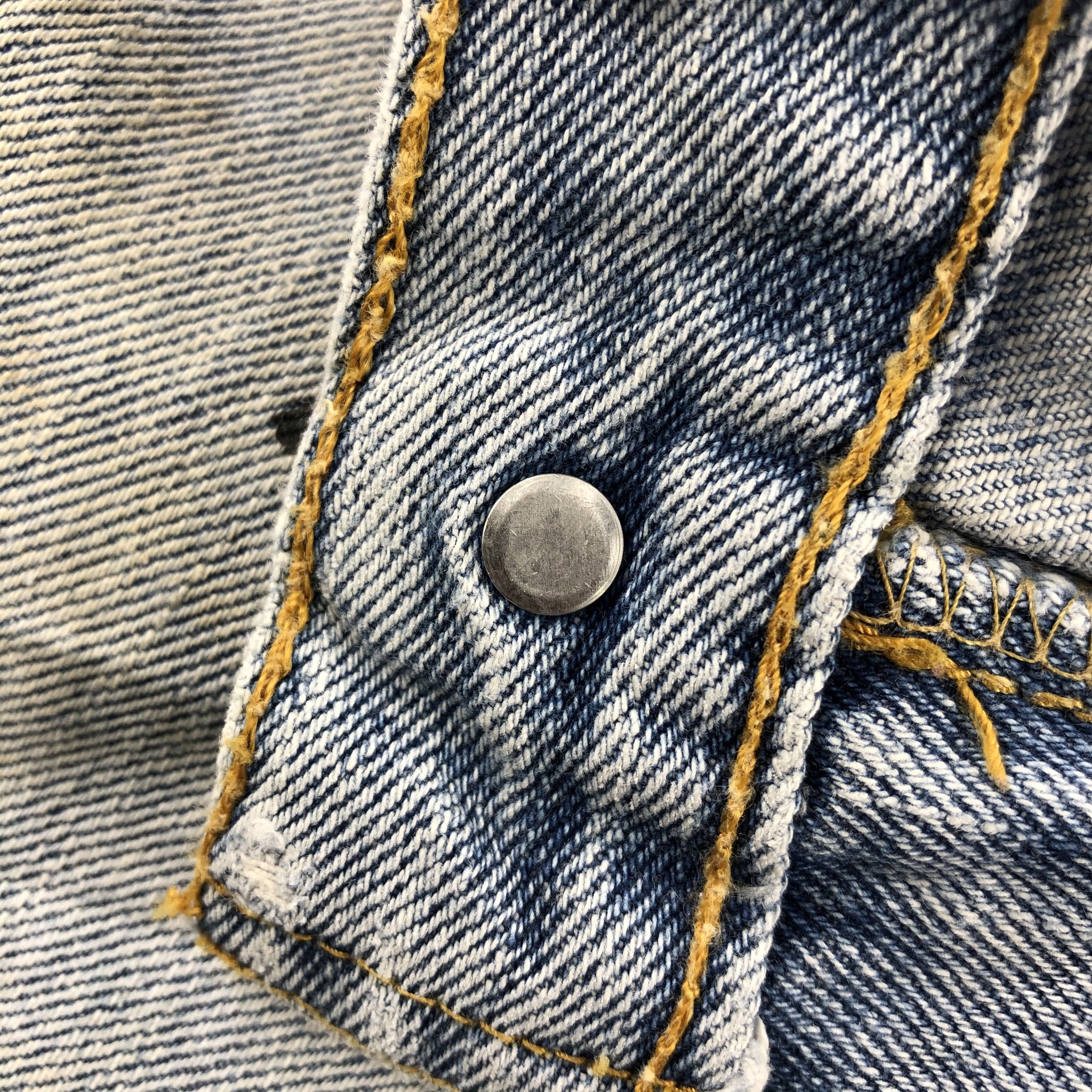 Levi's × Vintage Vintage Light Wash Levis 550 Jeans-JM1760 Size US 32 / EU 48 - 9 Thumbnail