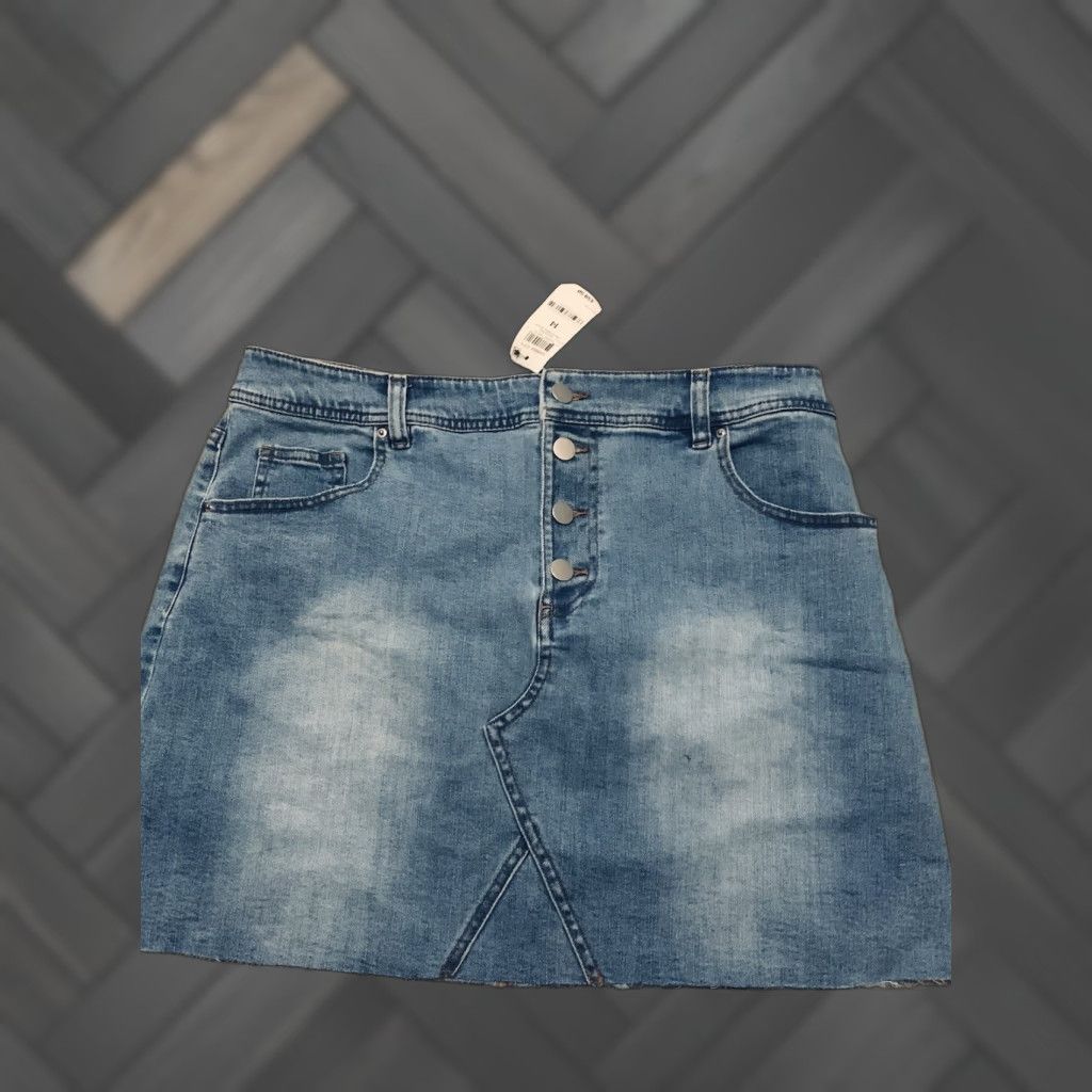 Bar III Bar III Skirt Women's 14 Blue Denim Mini NWT MSRP 9.50 Size 36" / US 14 / IT 50 - 1 Thumbnail