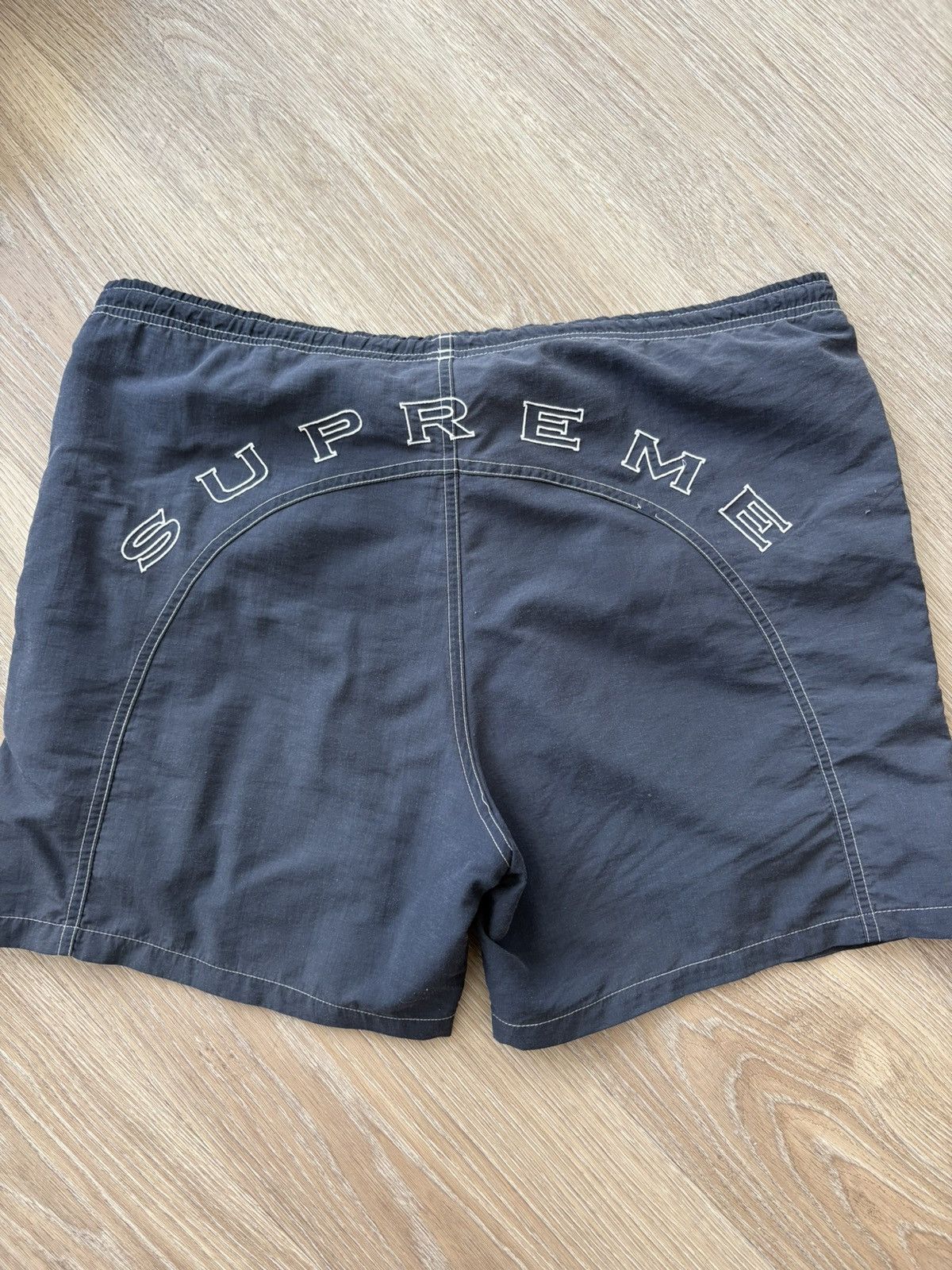 Supreme Authentic Supreme Arc Water Short Black Medium Size US 32 / EU 48 - 2 Thumbnail