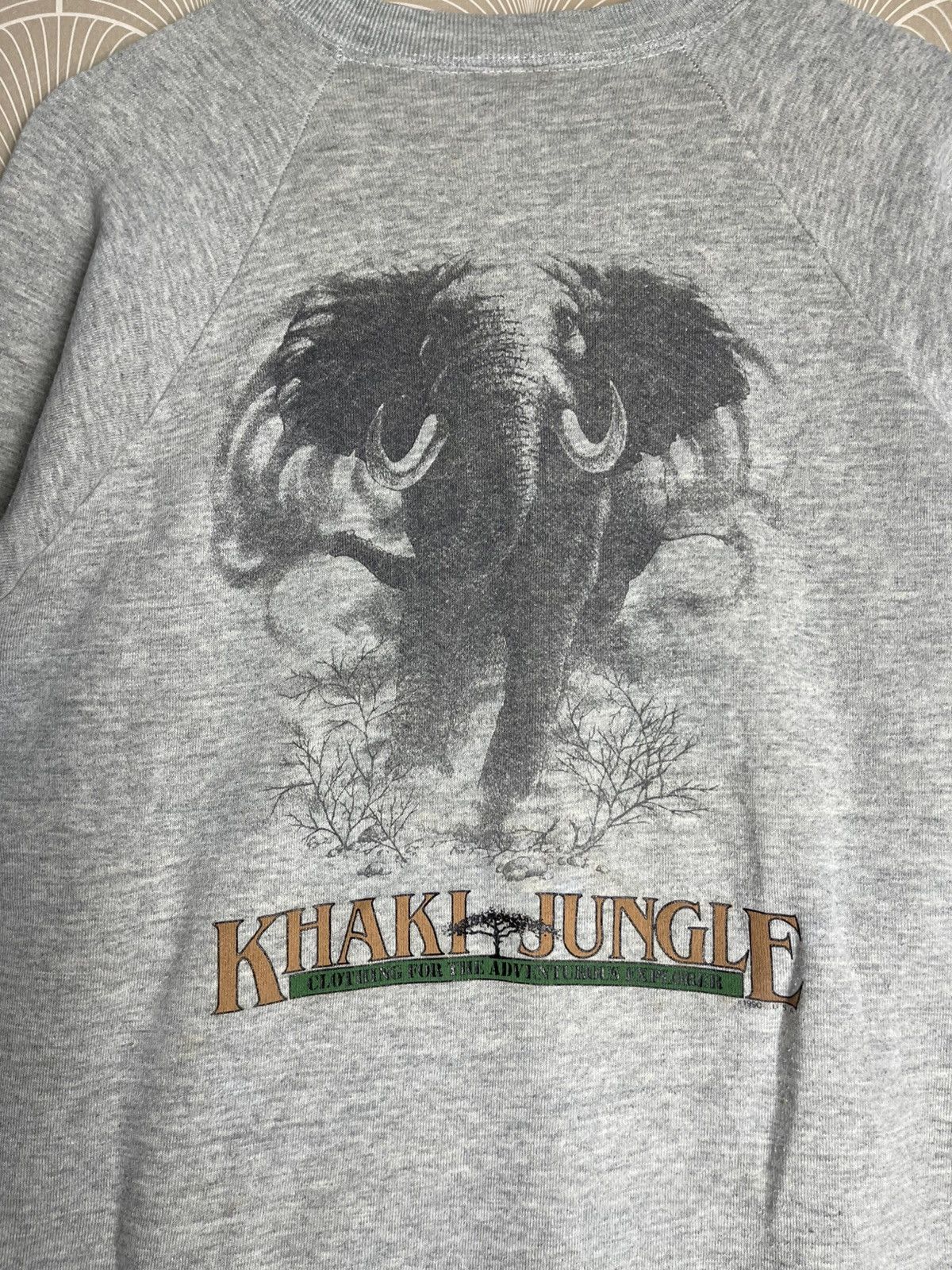 Jungles × Vintage VINTAGE 90s KHAKI JUNGLE ELEPHANT BIG PRINT CRENECK Size US L / EU 52-54 / 3 - 12 Thumbnail