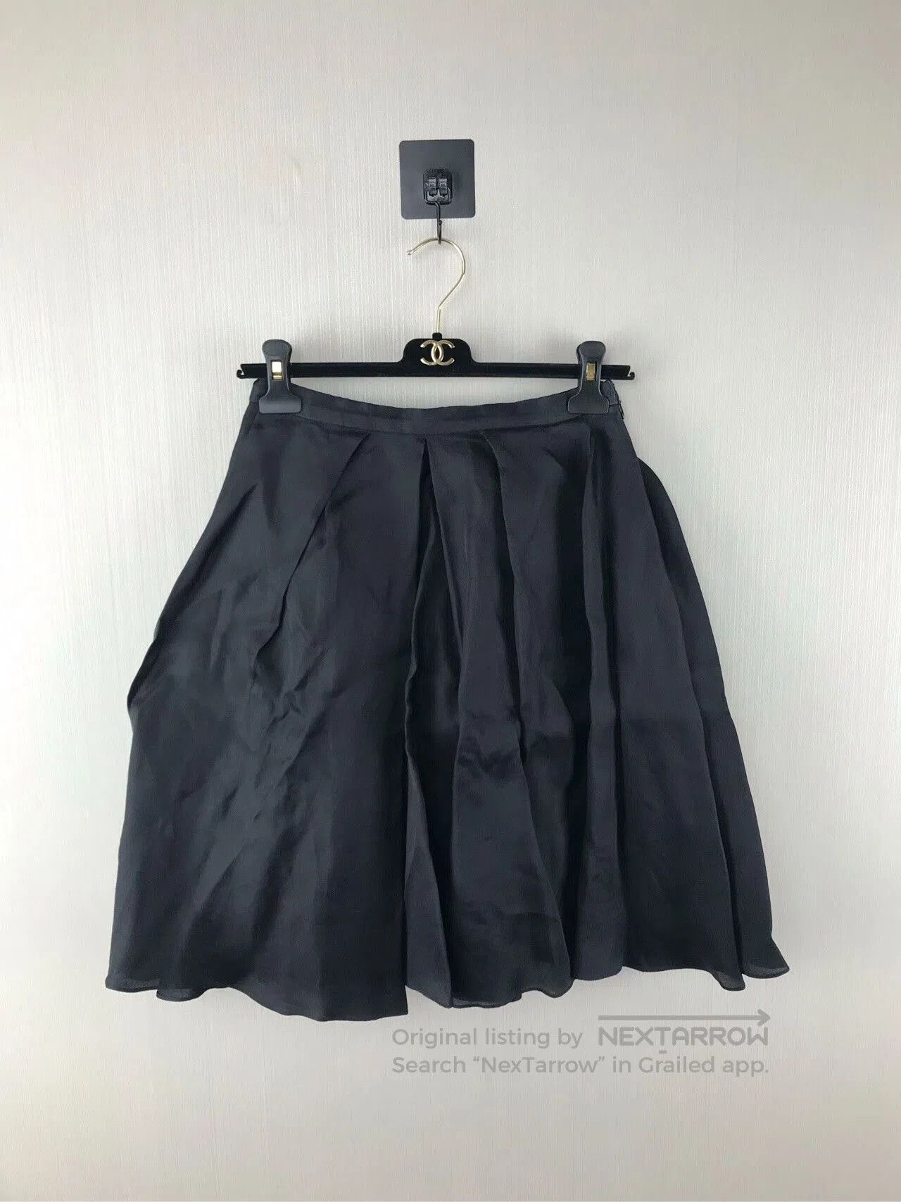 Dior dior pleated silk midi skirt in black. Size US 40 / EU 56 - 1 Thumbnail