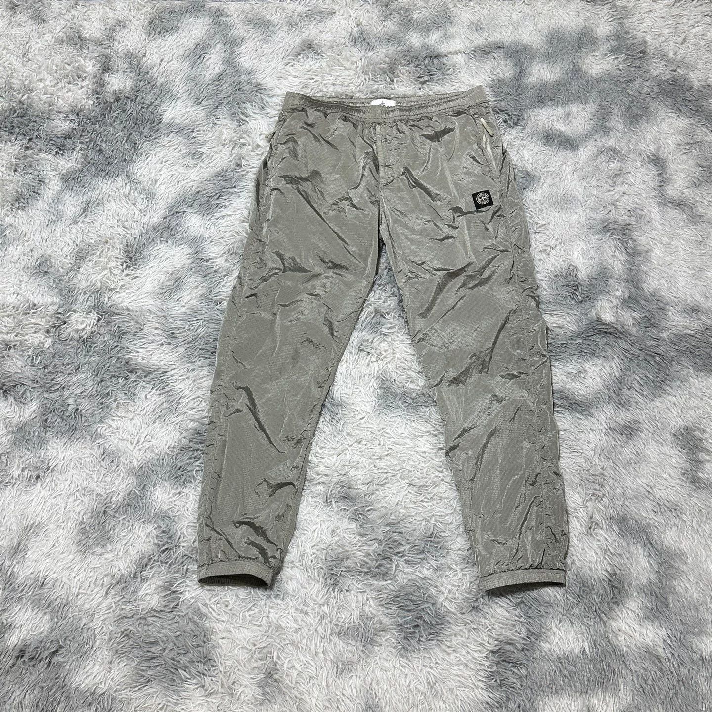 Stone Island stone island metallic nylon long pants silver Size US 28 / EU 44 - 1 Thumbnail