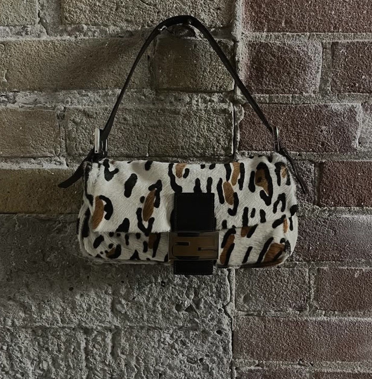 Fendi 2010 Fendi Pony-hair “Baguette” Leopard Print Shoulder Bag 🐆 Size ONE SIZE - 1 Thumbnail