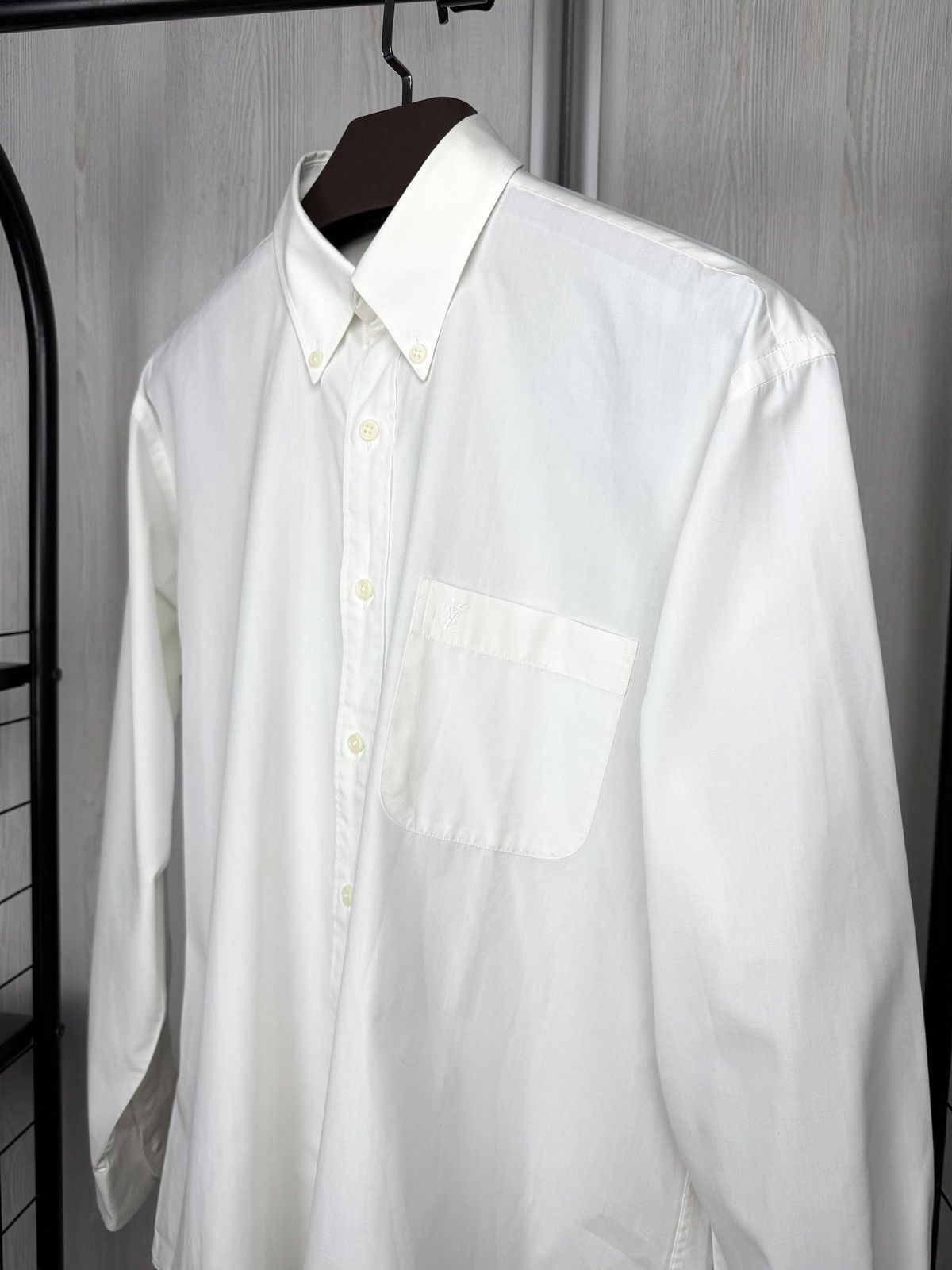 Yves Saint Laurent Yves Saint Laurent White Long Sleeve button up shirt 39 15.5 Size US M / EU 48-50 / 2 - 4 Thumbnail