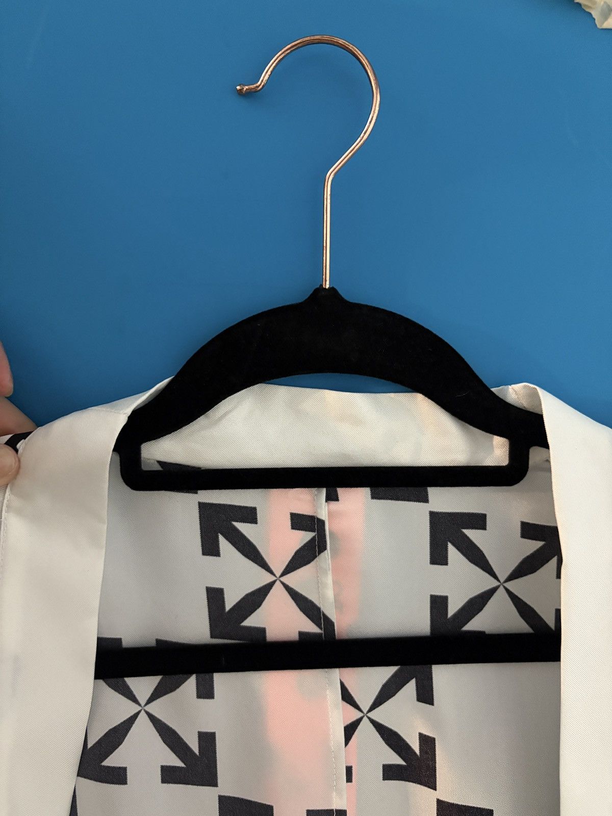 Off-White Off-White Virgil Abloh Arrow Pattern Silk Robe Kaftan M Size US M / EU 48-50 / 2 - 17 Thumbnail