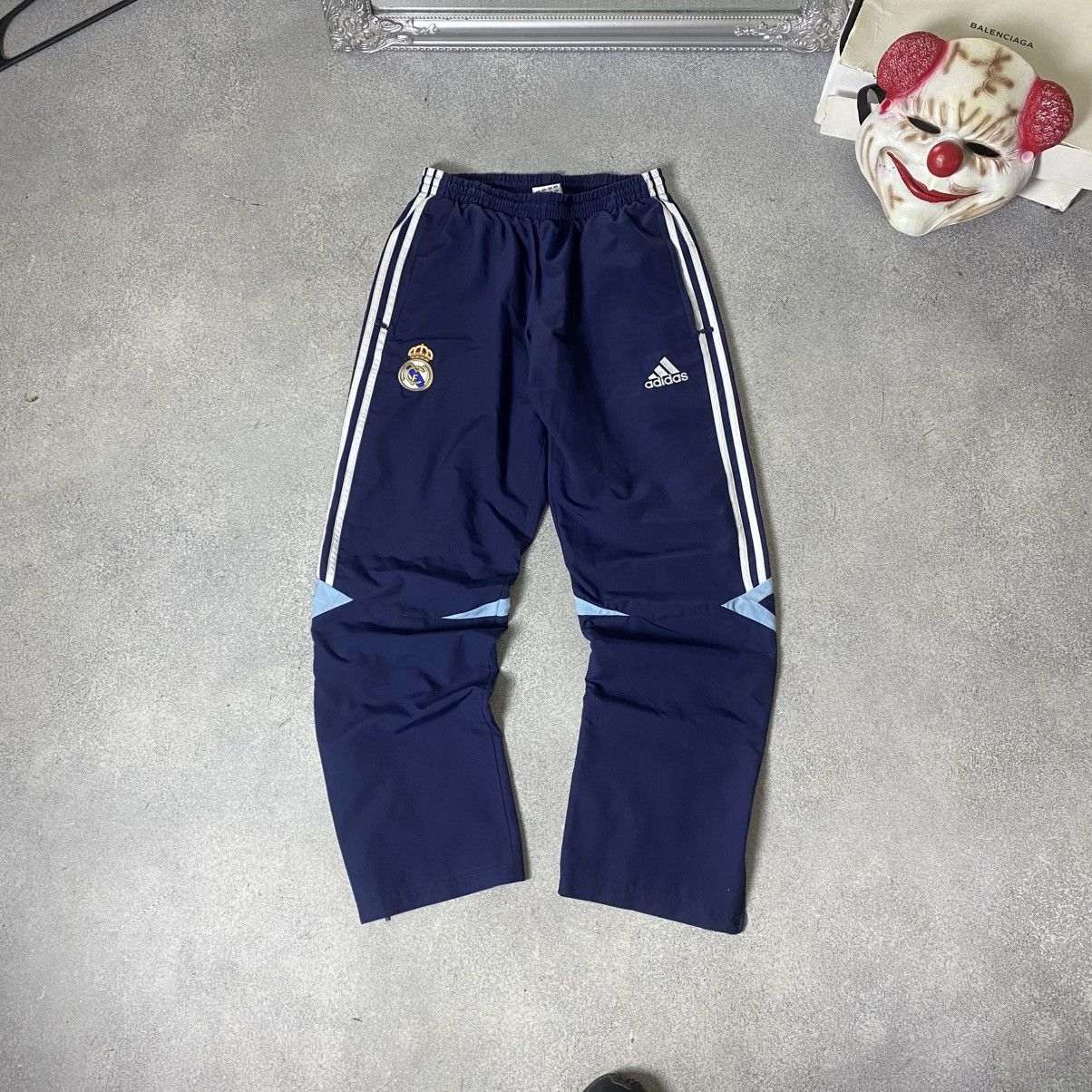 Adidas Vintage Adidas Real Madrid Track Pants Drill Y2K Baggy Size US 30 / EU 46 - 1 Thumbnail