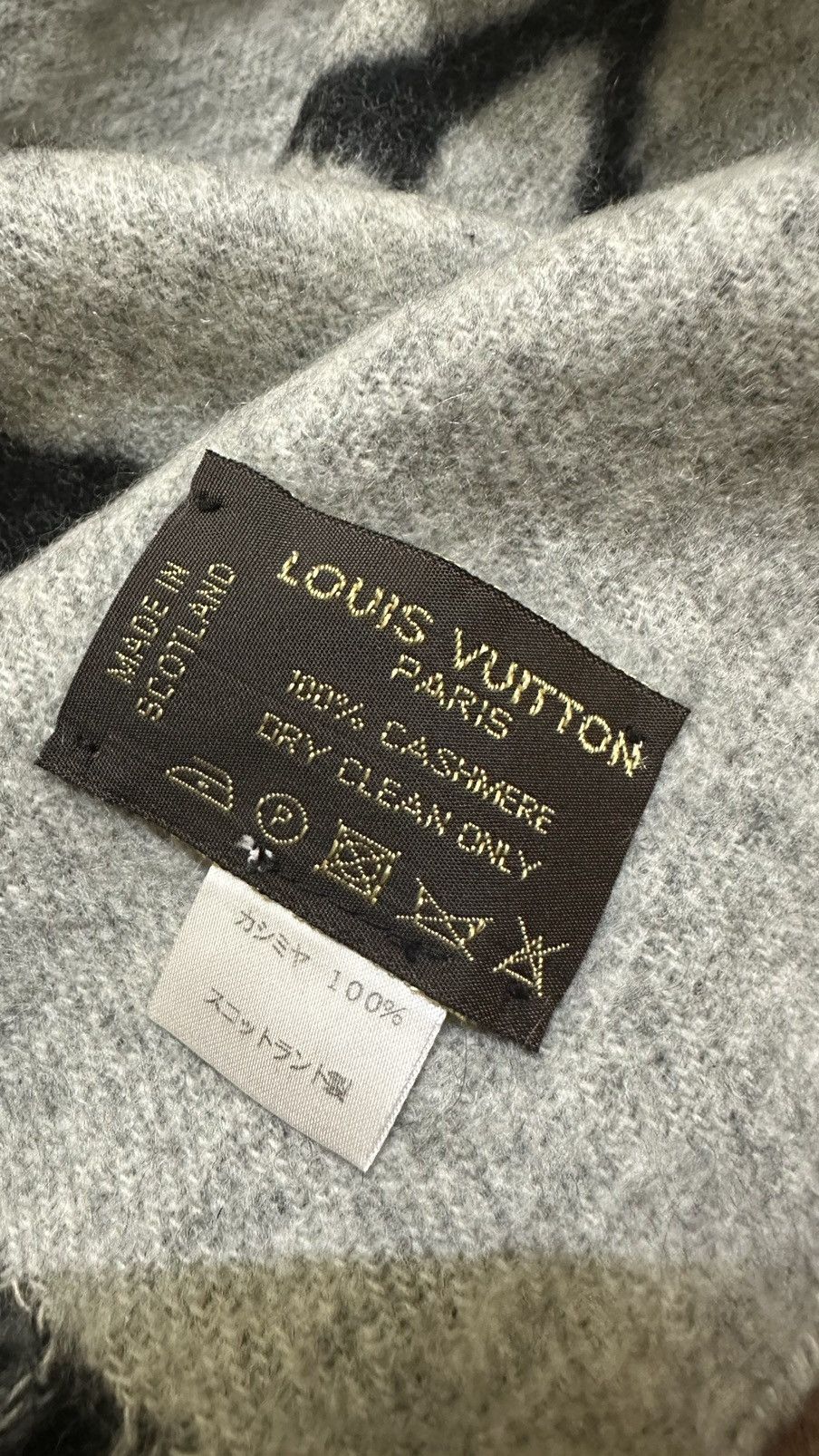 Louis Vuitton Louis Vuitton Reykjavik CASHMERE Scarf / Muffler Size ONE SIZE - 2 Thumbnail