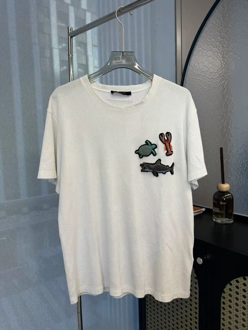 Other Louis Vuitton White beaded marine animal aquarium dark pri Size US L / EU 52-54 / 3 - 1 Thumbnail