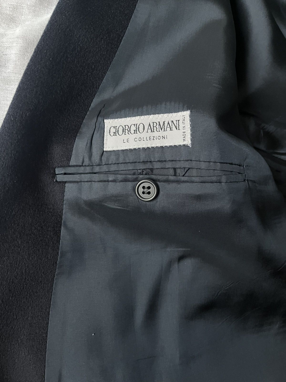 Giorgio Armani Giorgio Armani Cashmere Navy Double-Breasted Blazer Size 42L - 9 Thumbnail