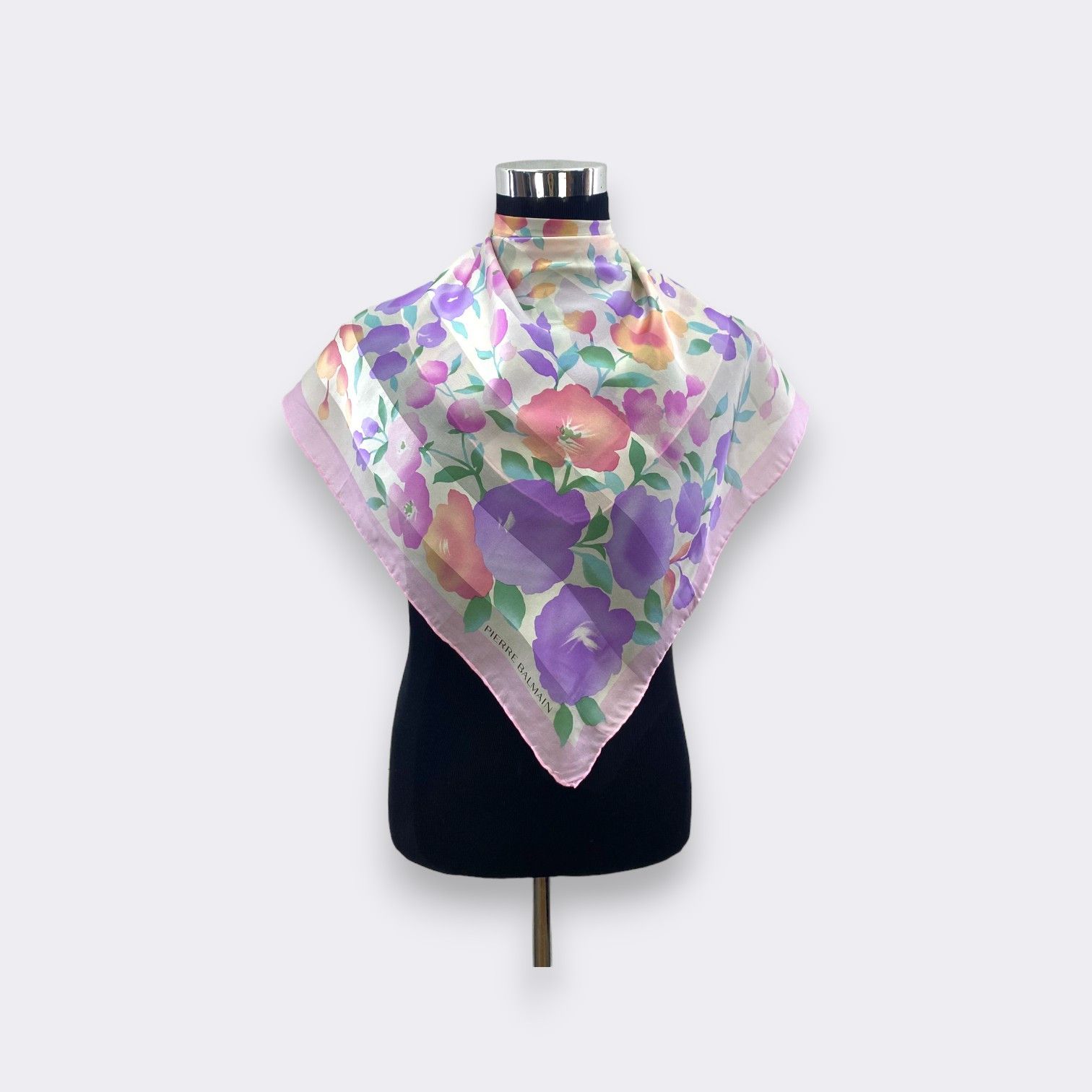 Pierre Balmain × Vintage Vintage 90s Pierre Balmain Floral Silk Scarf SSC253 Size ONE SIZE - 1 Thumbnail