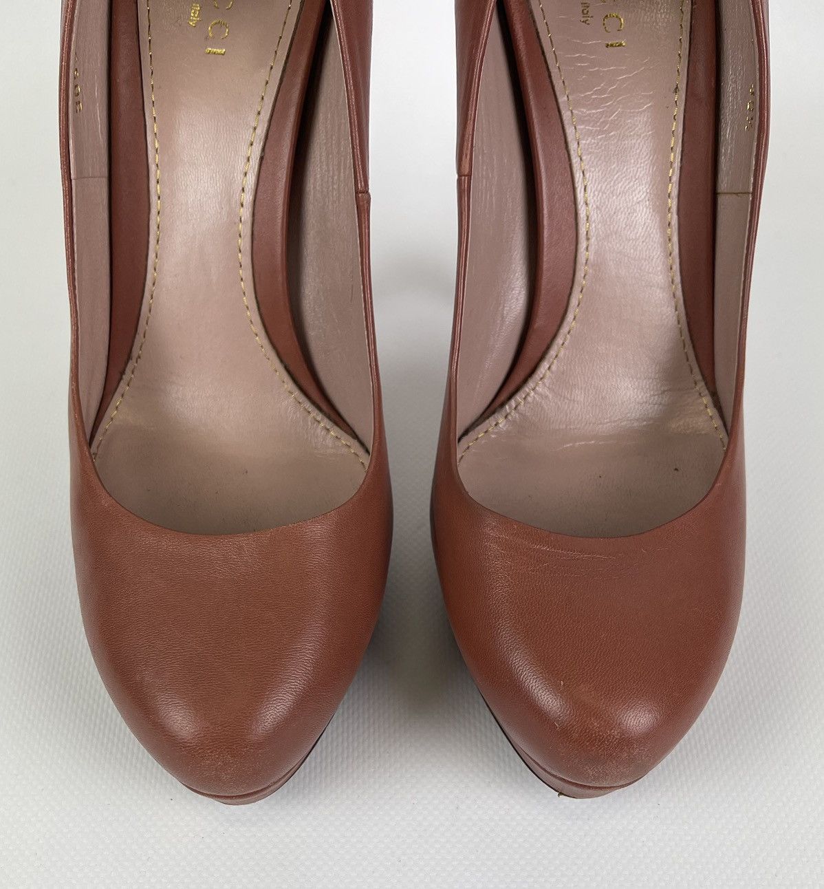 Designer Gucci Patent Leather Platform Pumps Heels Shoes Size 38.5 Size US 8.5 / IT 38.5 - 4 Thumbnail