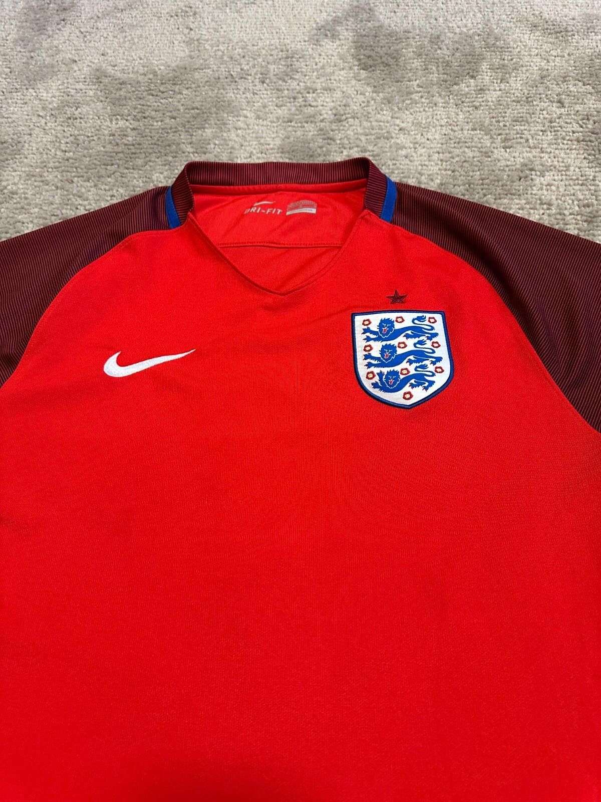 Nike #7 Gallagher England 2016/17 Football Shirt Soccer Jersey Size US L / EU 52-54 / 3 - 3 Thumbnail