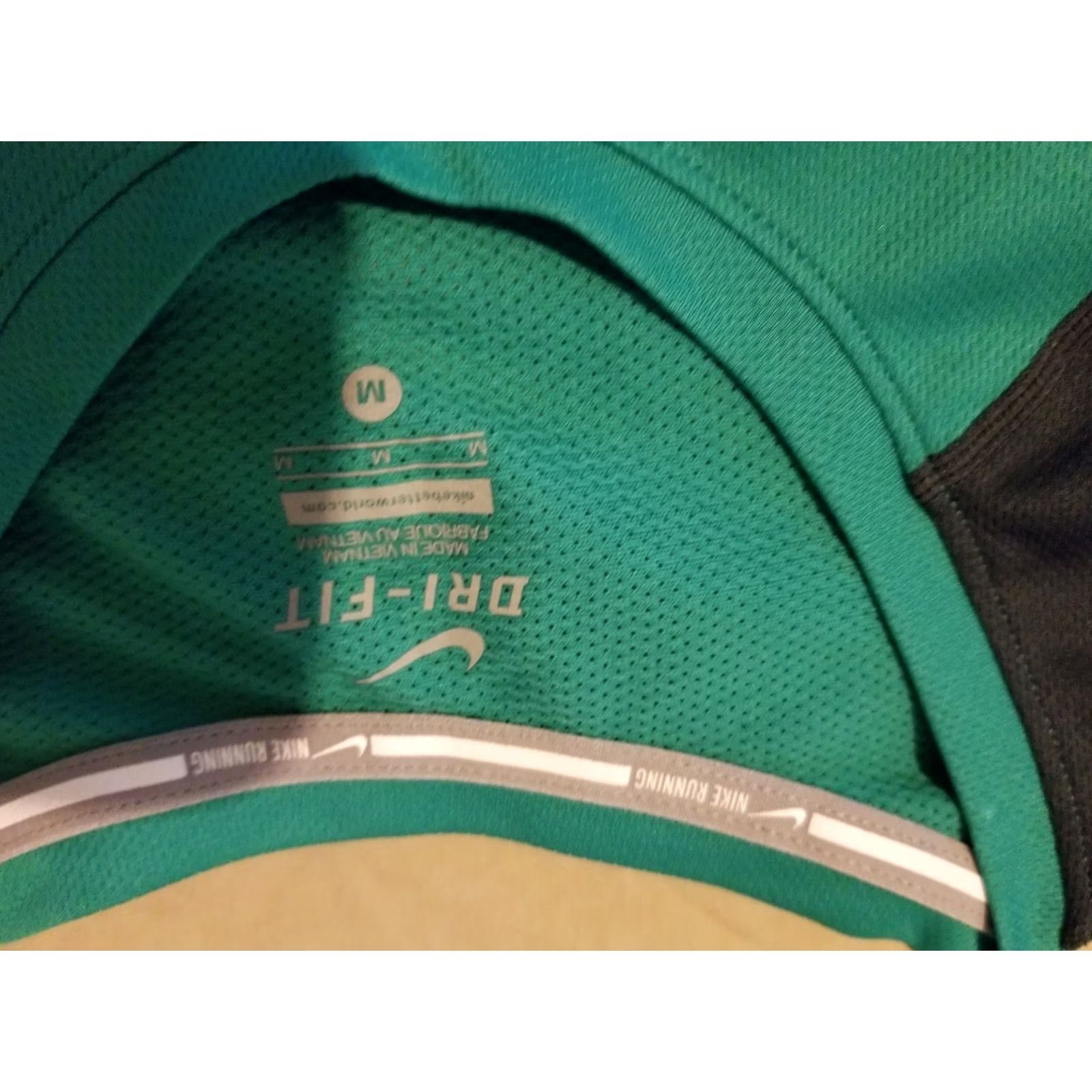 Nike Nike Shirt Womens M Medium Green Long Sleeve Activewear Athletic Gym Workout Size M / US 6-8 / IT 42-44 - 3 Thumbnail