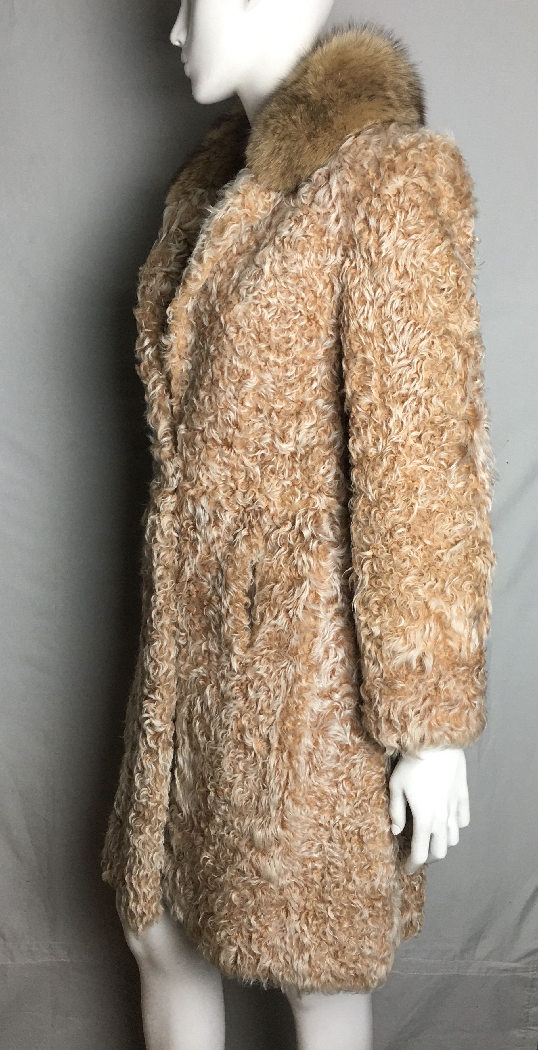 Vintage Vintage Carla Mosse Shearling Fur Coat Fox Fur Collar Sz S Size S / US 4 / IT 40 - 2 Thumbnail