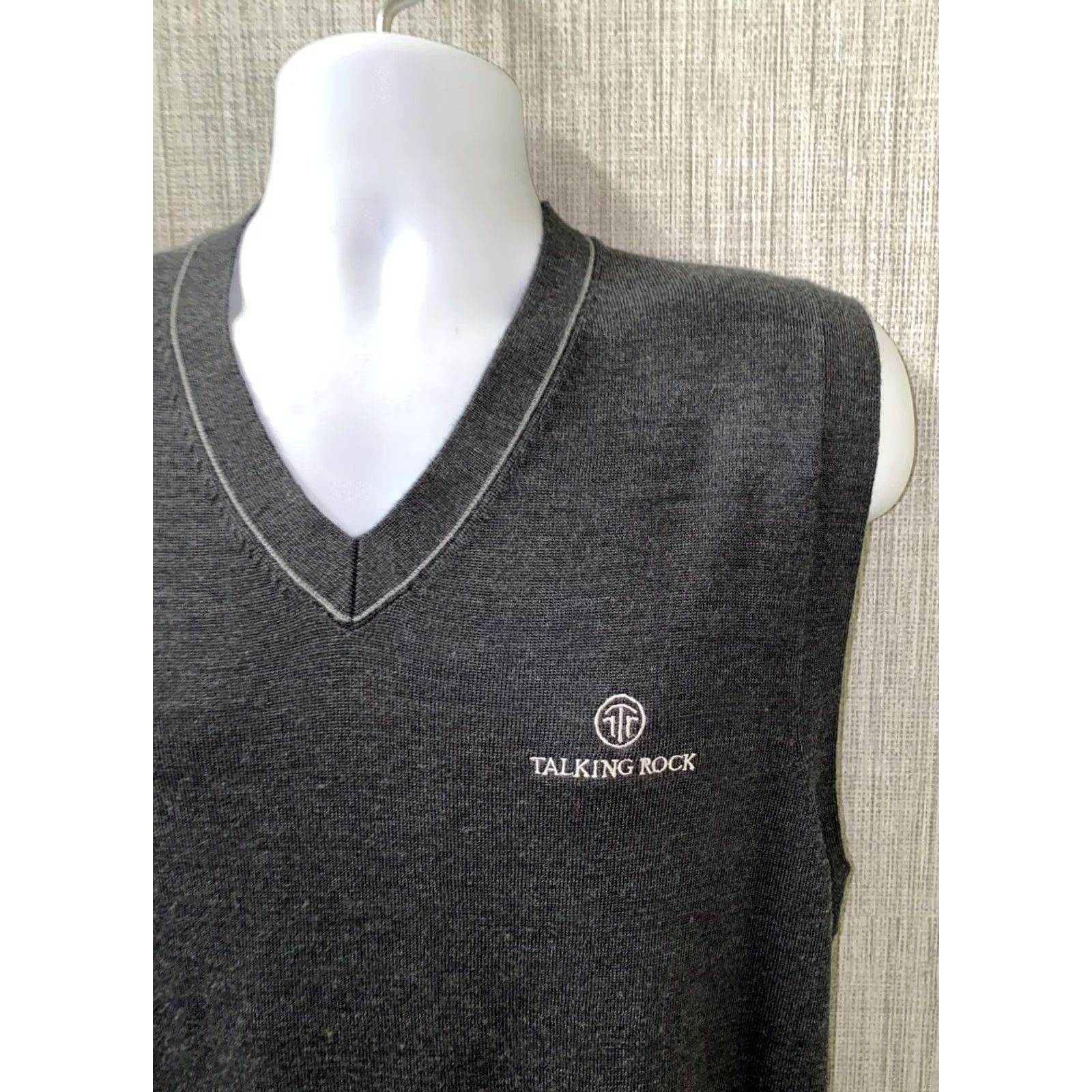 Nike Nike Tiger Woods Collection V-Neck Wool Sweater Vest M Gray Mens Size US M / EU 48-50 / 2 - 2 Thumbnail