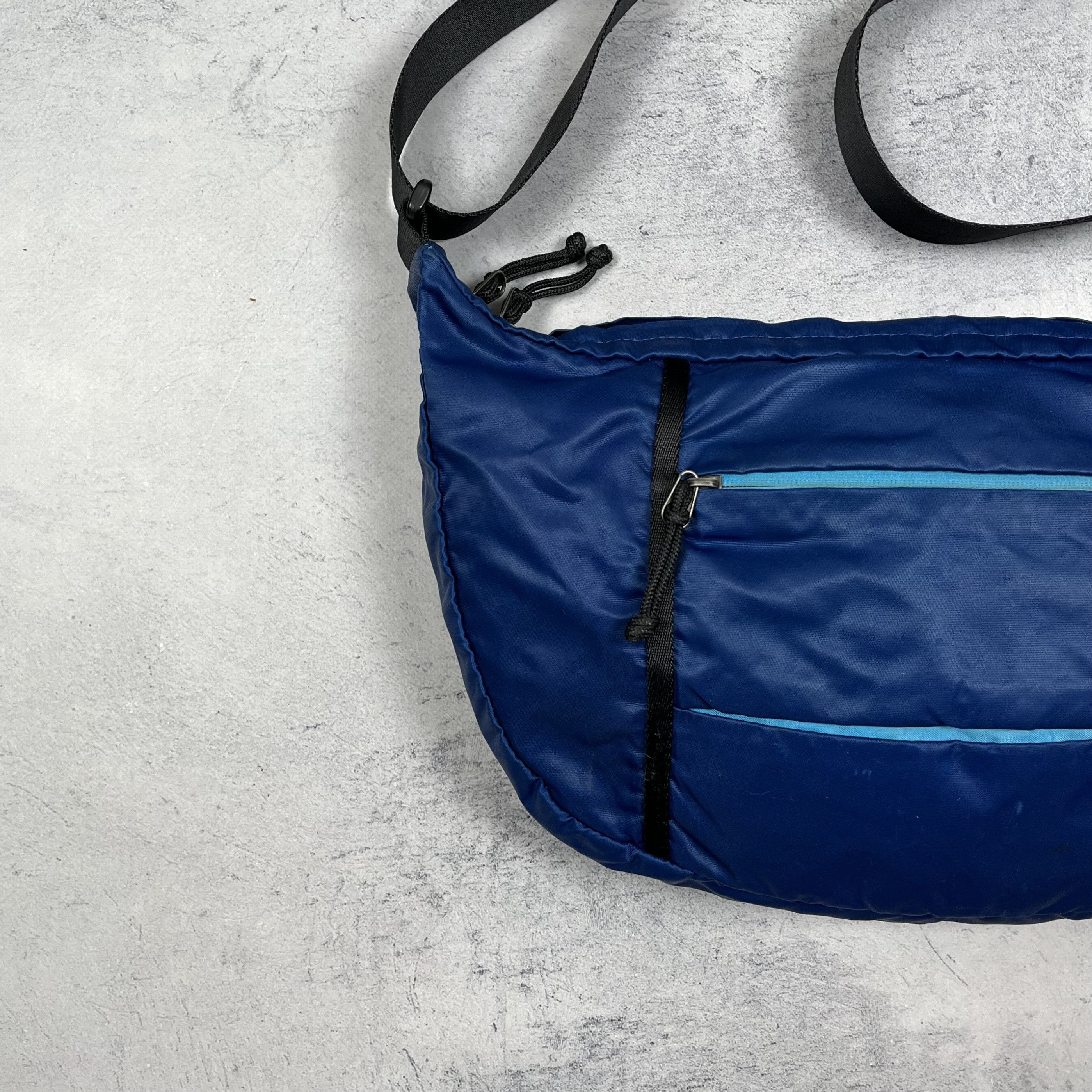 Nike Vintage Nike Swoosh Nylon Shoulder Crossbody Bag 90’s Size ONE SIZE - 4 Thumbnail