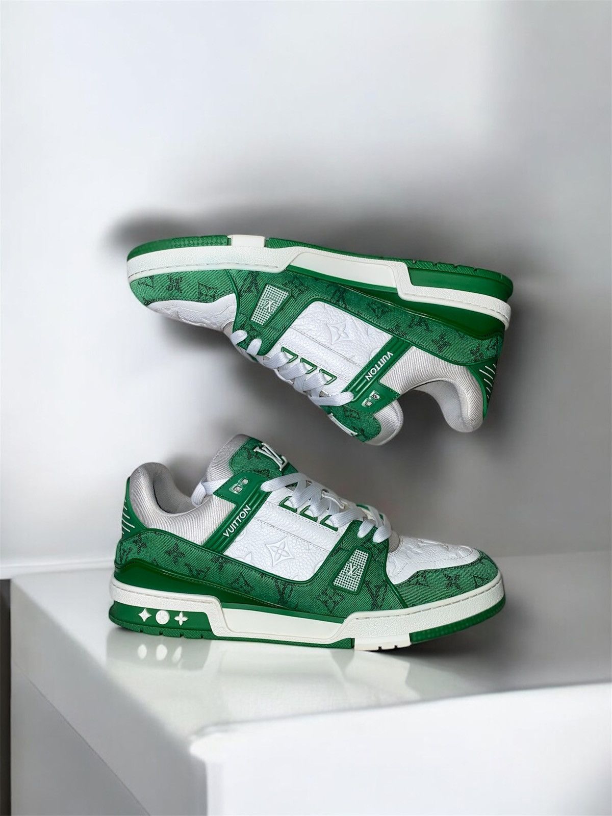 Louis Vuitton Lv trainer Size US 11 / EU 44 - 2 Thumbnail