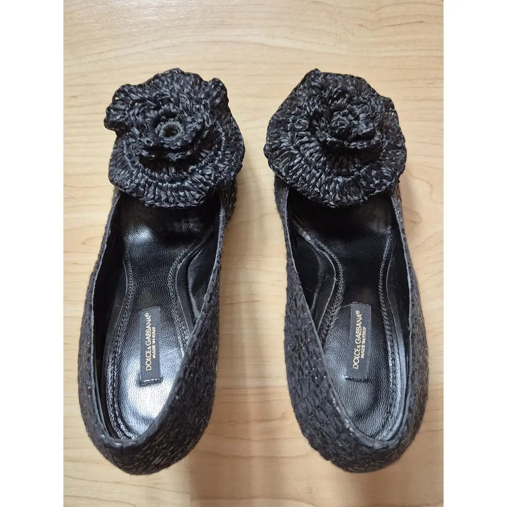 Dolce & Gabbana Dolce & Gabbana Black Raffia Rosette Pumps Size US 7.5 / IT 37.5 - 7 Thumbnail