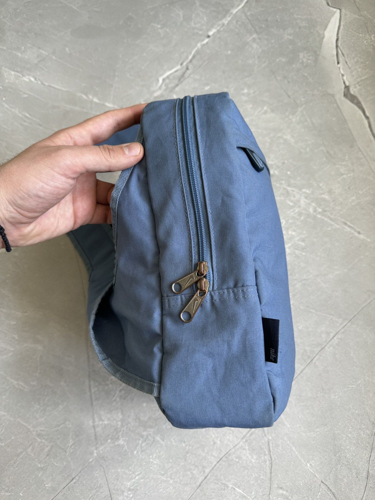 Nike Vintage Nike Sling Bag Swoosh Gorpcore BackPack 90s Y2k Size ONE SIZE - 5 Thumbnail