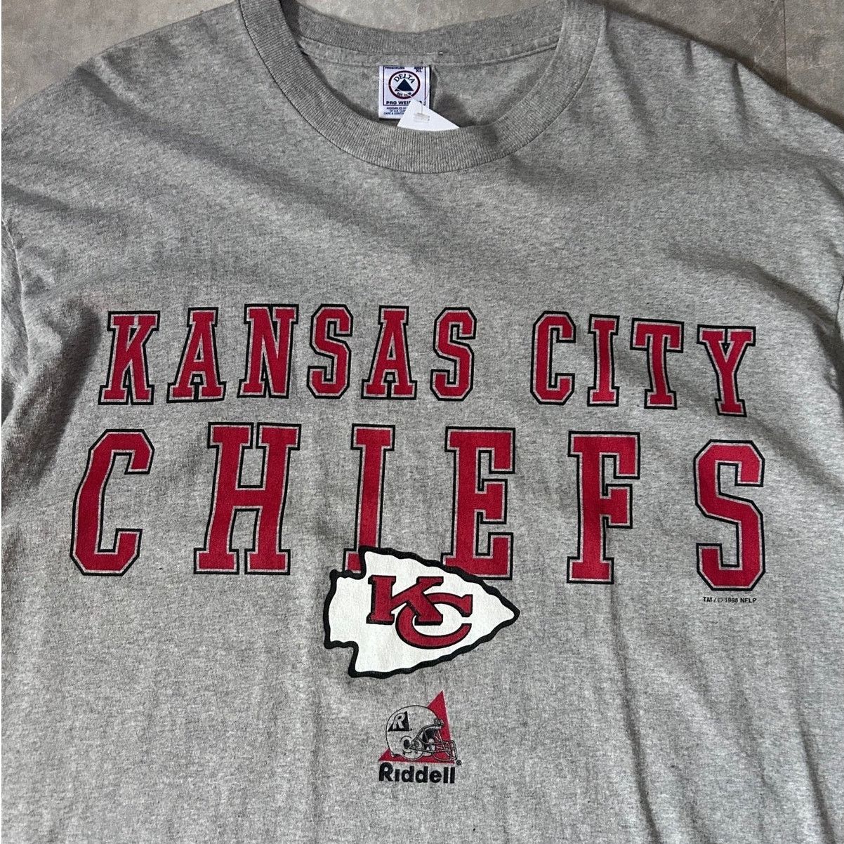 Delta 90's Vintage Kansas City Chiefs Riddell Grey T-Shirt -XL Size US XL / EU 56 / 4 - 2 Thumbnail