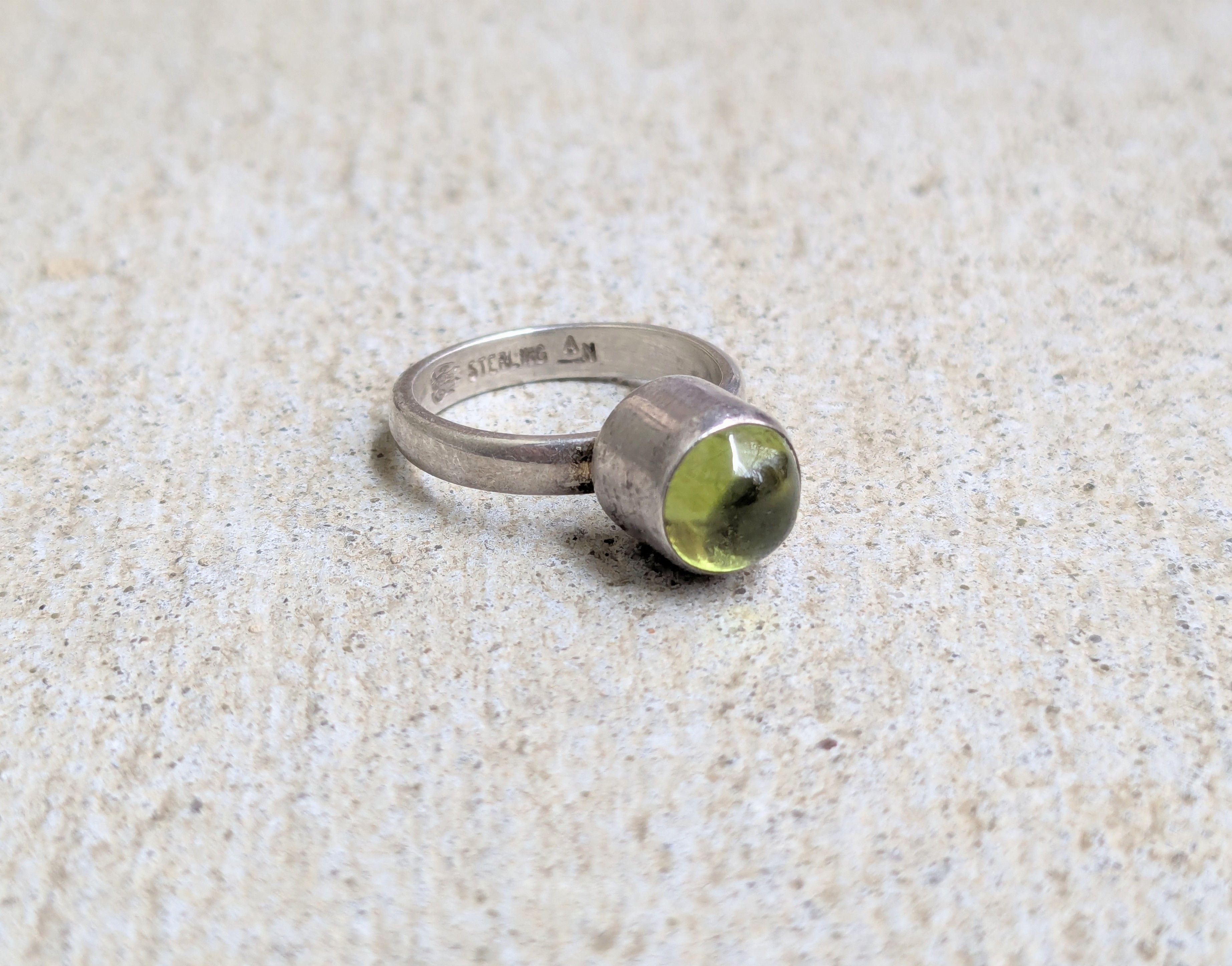 Other Vintage Sterling Silver Ring Green Peridot 6 Modern Abstract Size ONE SIZE - 2 Thumbnail