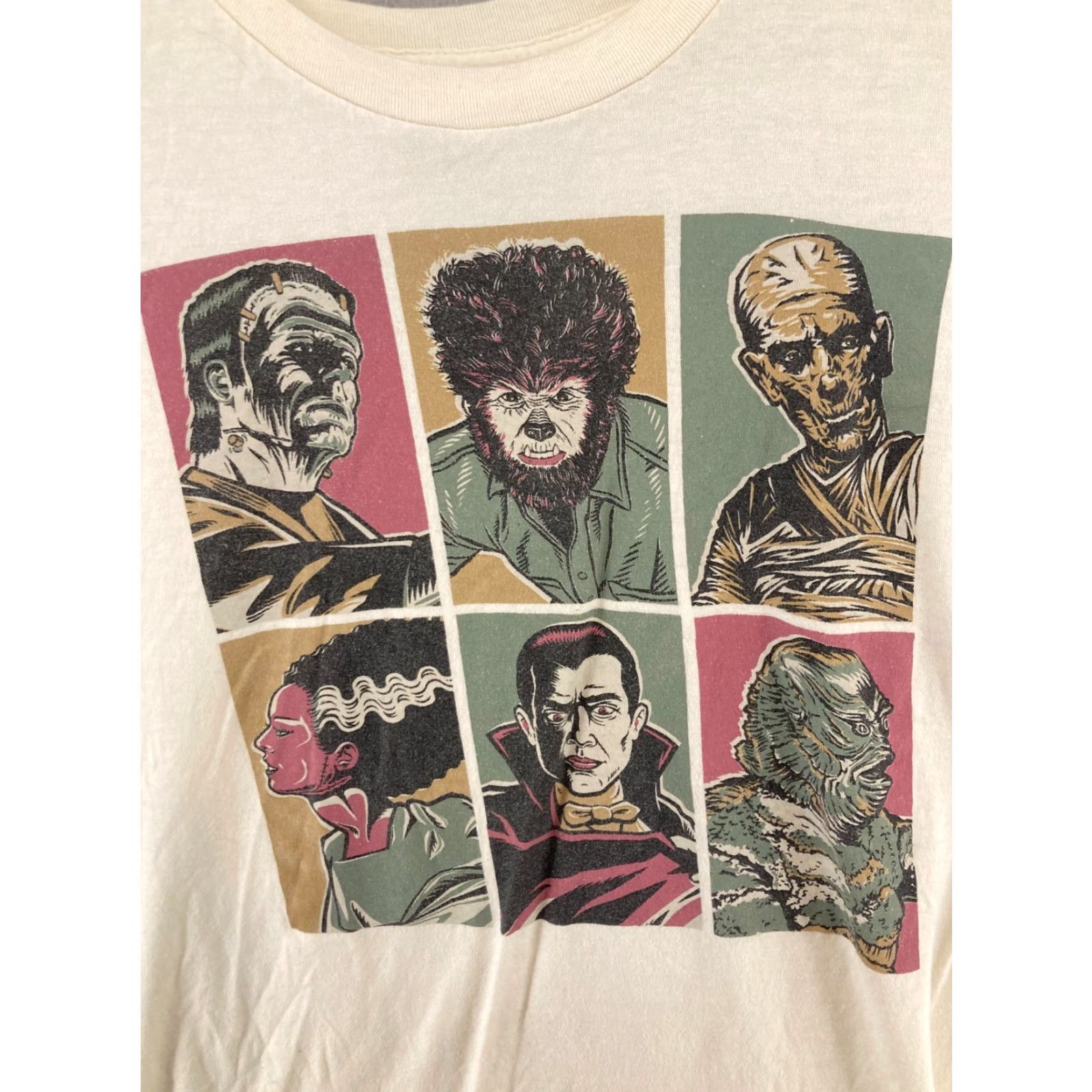 Vintage Universal Studios Monsters Dracula Graphic Print T-Shirt Mens Medium White Halloween Horror Size US M / EU 48-50 / 2 - 4 Thumbnail