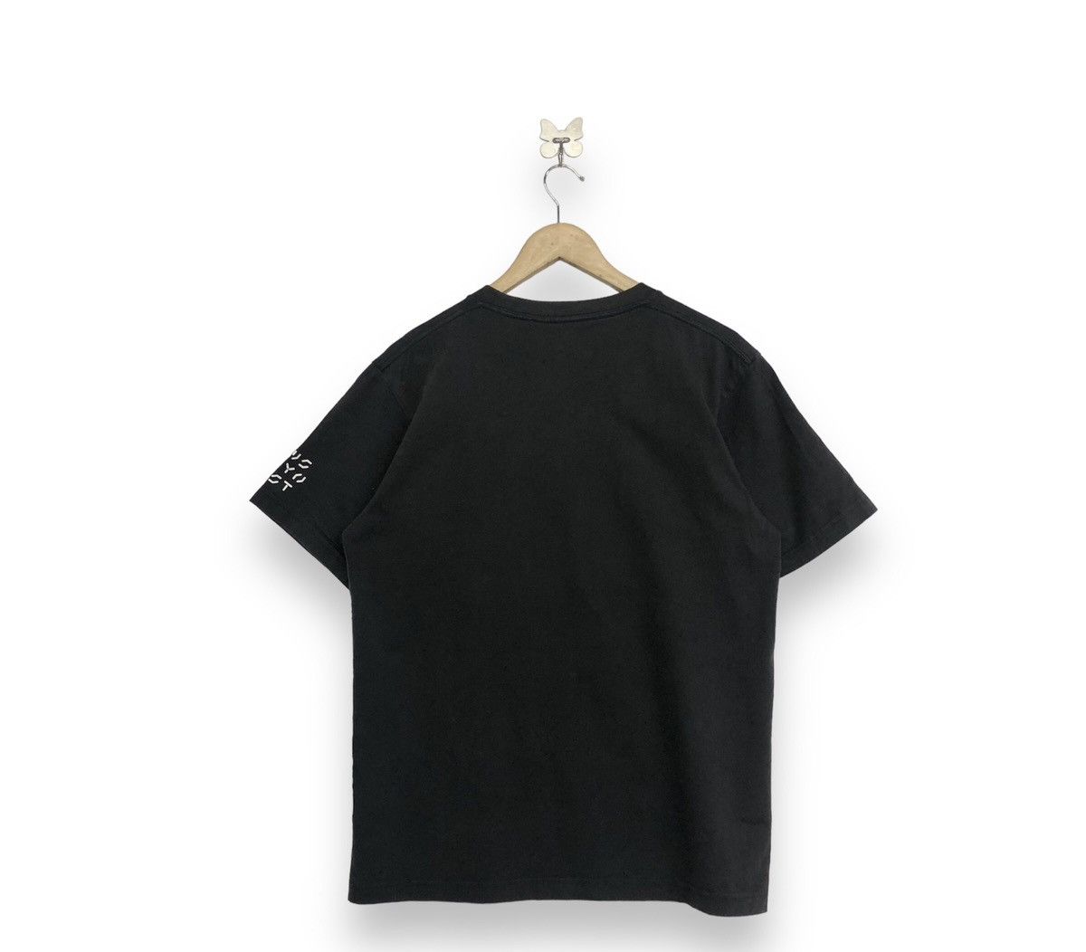 Kaws KAWS Tokyo First X Uniqlo Graphic Tshirt Size US L / EU 52-54 / 3 - 3 Thumbnail