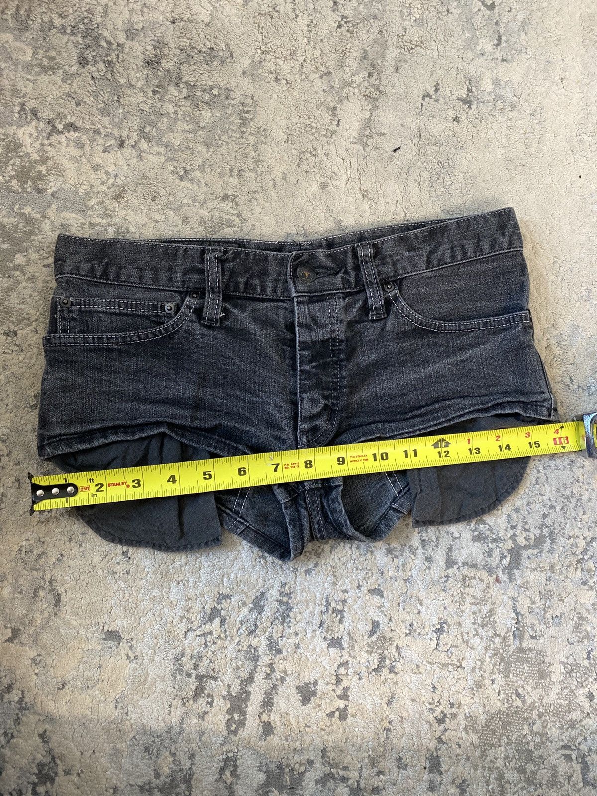 Le Grande Bleu (L.G.B.) LGB Womens Low-rise Denim Shorts Size 27" / US 4 / IT 40 - 6 Thumbnail