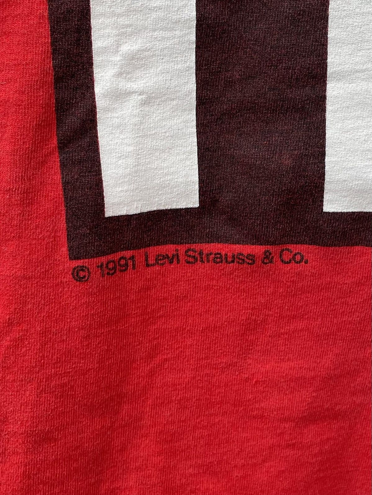 Levi's Vintage 1991 Levi’s 501 Button Your Fly Graphic T Shirt Size US XL / EU 56 / 4 - 5 Thumbnail