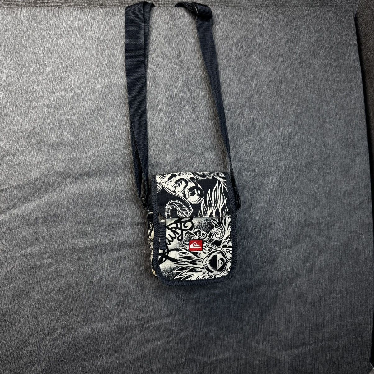 Quiksilver Vintage Y2K QUIKSILVER Messenger Bag Size ONE SIZE - 1 Thumbnail
