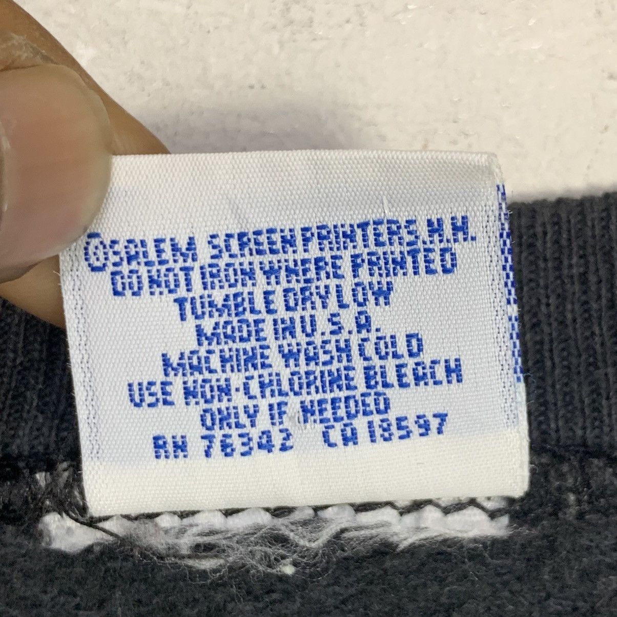 Vintage Vintage Salem Georgetown University Bull Dog Sweatshirt Size US M / EU 48-50 / 2 - 9 Thumbnail