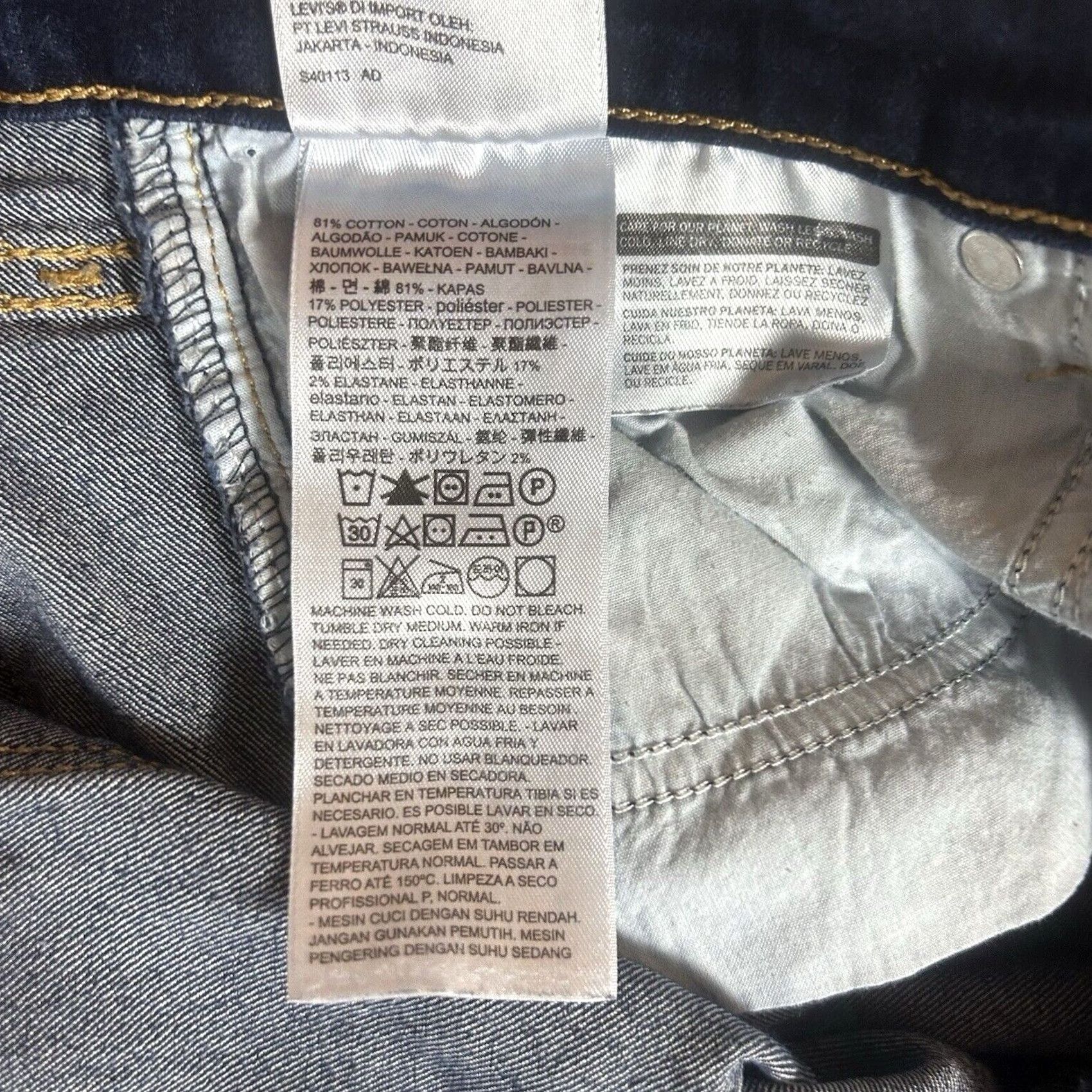 Levi's Levi’s 711 Skinny Jeans Womens 27 Mid-Rise Dark Wash Blue 5-Pocket Denim Pants Jeans Womens 711 Style Skinny Regular Mens? Size 27" / US 4 / IT 40 - 4 Thumbnail