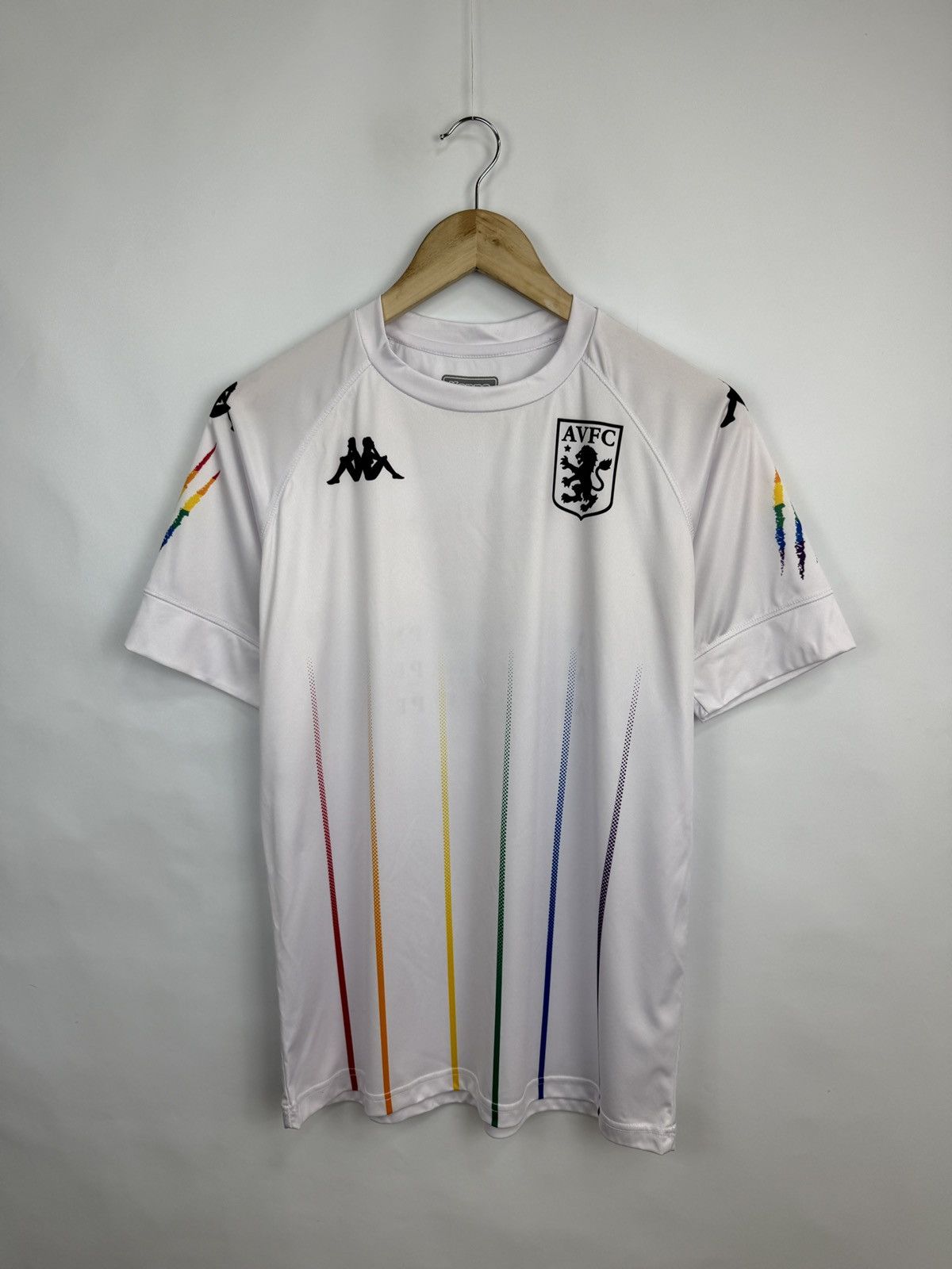 Kappa 🏴󠁧󠁢󠁥󠁮󠁧󠁿 Kappa Aston Villa AVFC Part of The Pride Soccer Jersey Y2K Size US M / EU 48-50 / 2 - 3 Thumbnail