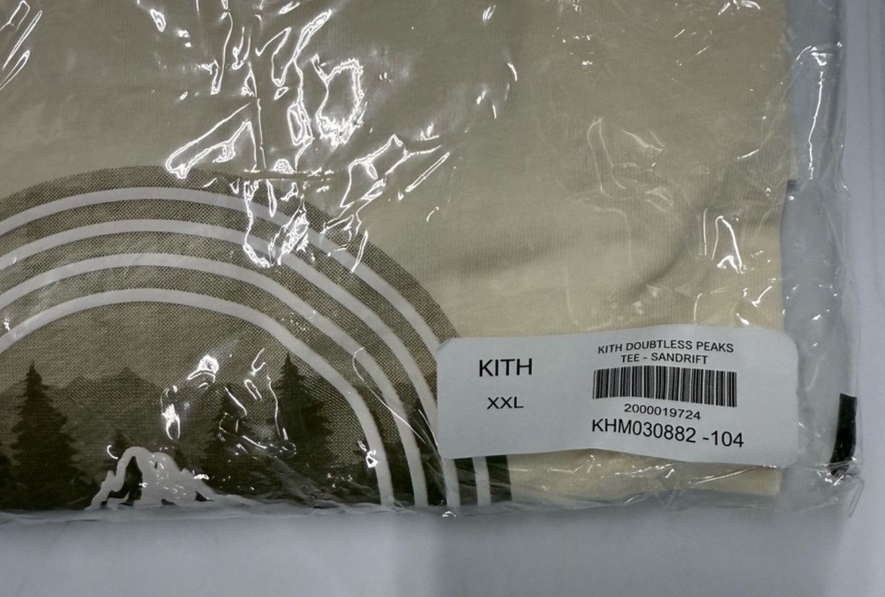 Kith Kith Doubtless Peaks Tee T-Shirt in Sandrift Men’s Size XXL Size US XXL / EU 58 / 5 - 6 Thumbnail