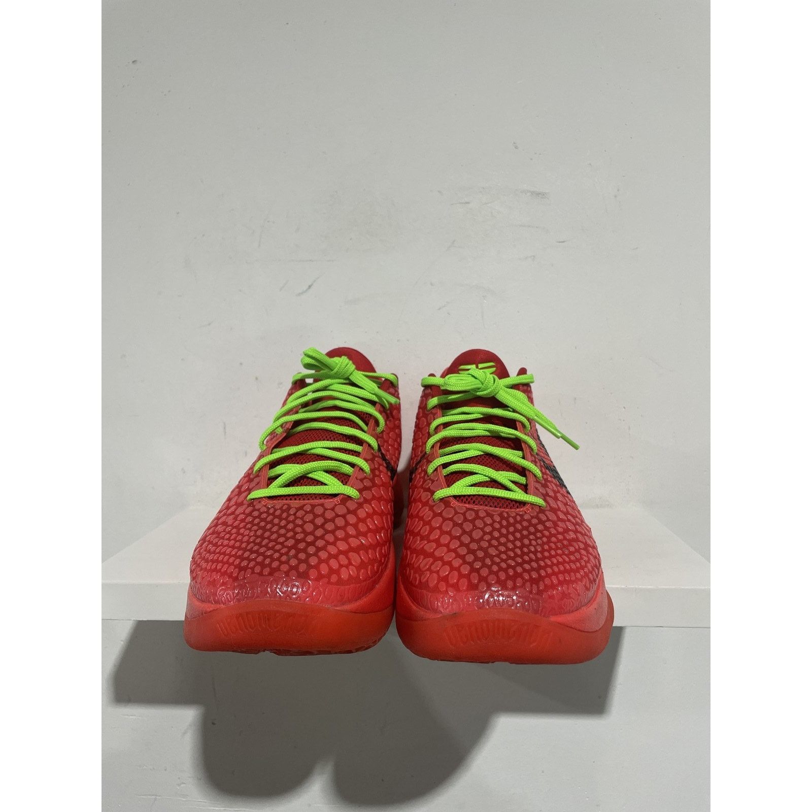 Nike NIKE KOBE 6 PROTRO REVERSE GRINCH SIZE 11 PREOWNED Size US 11 / EU 44 - 3 Thumbnail